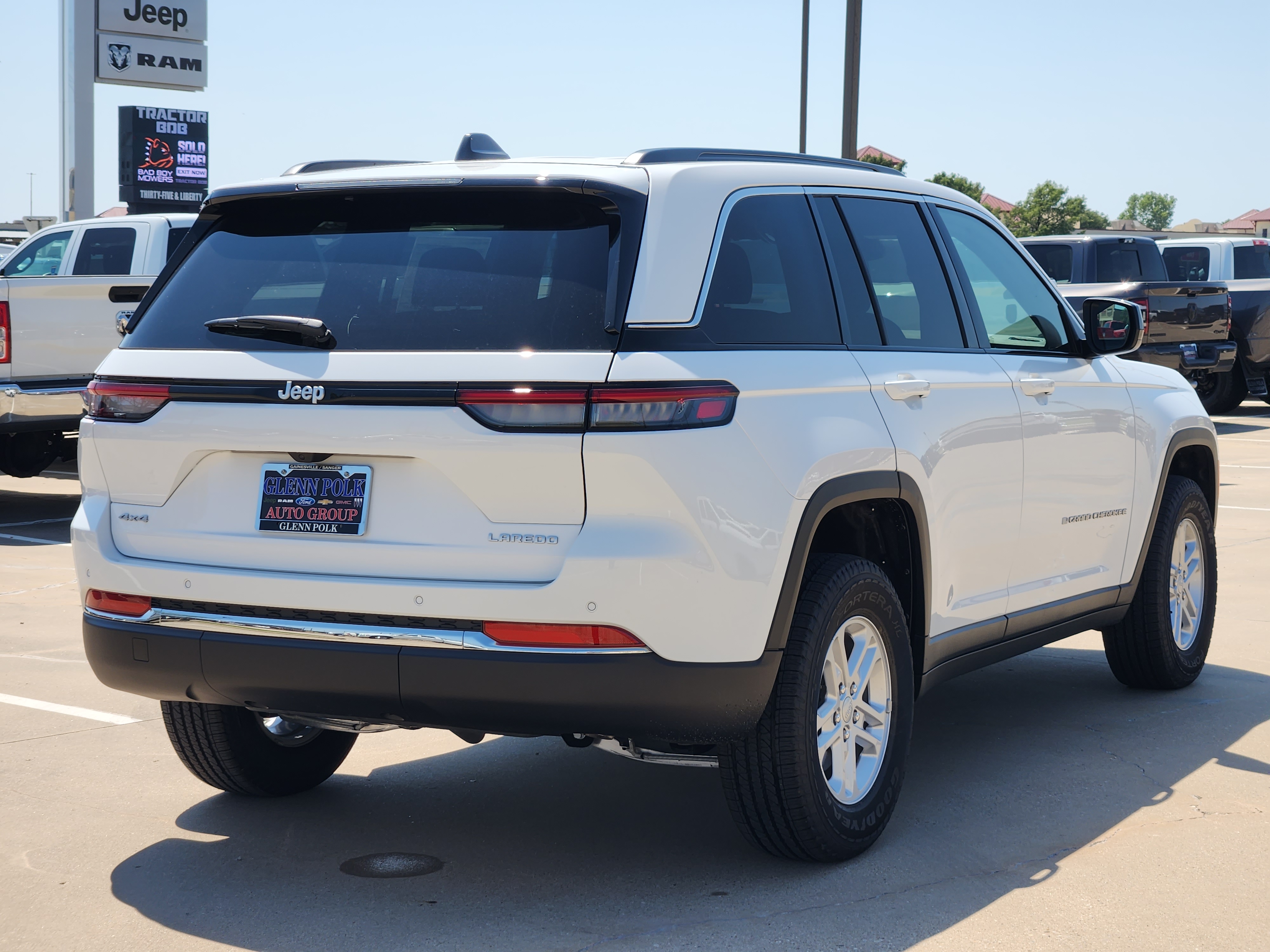 2024 Jeep Grand Cherokee Laredo 5