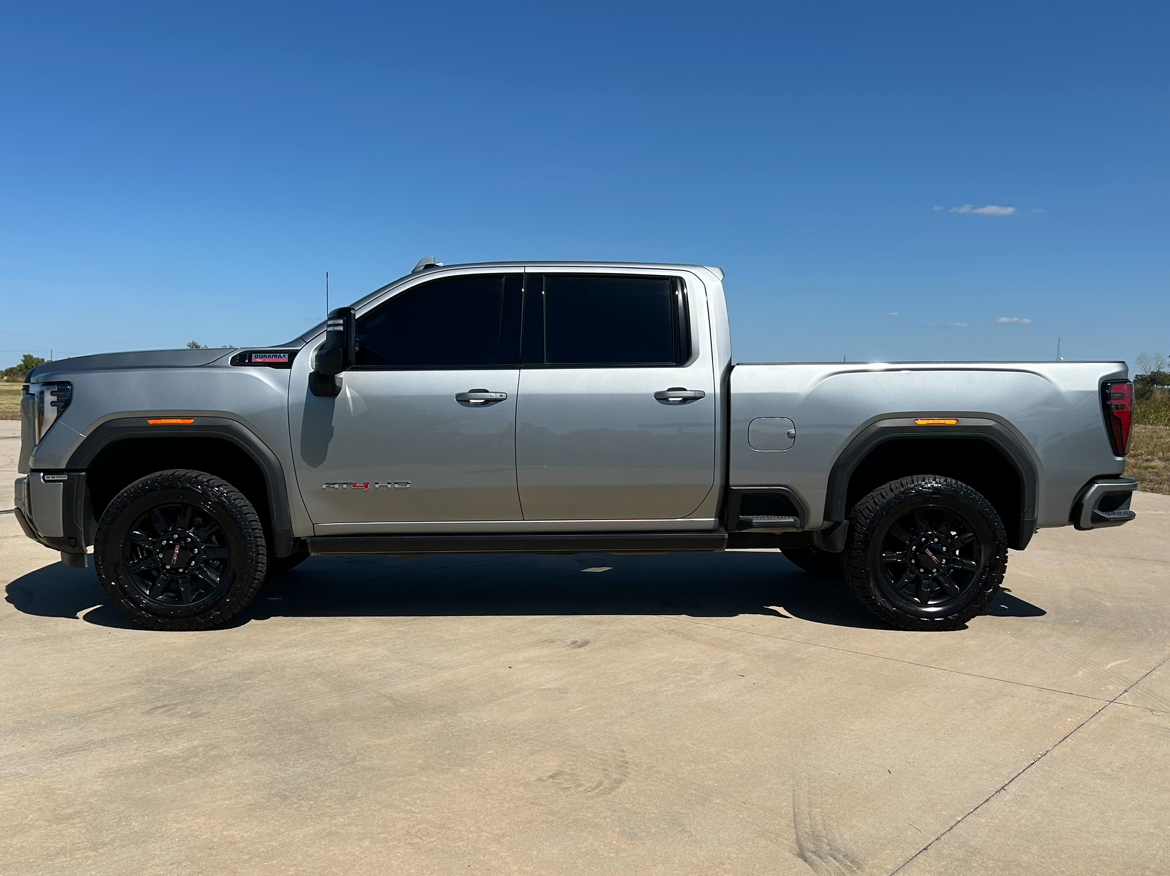 2024 GMC Sierra 2500HD AT4 8