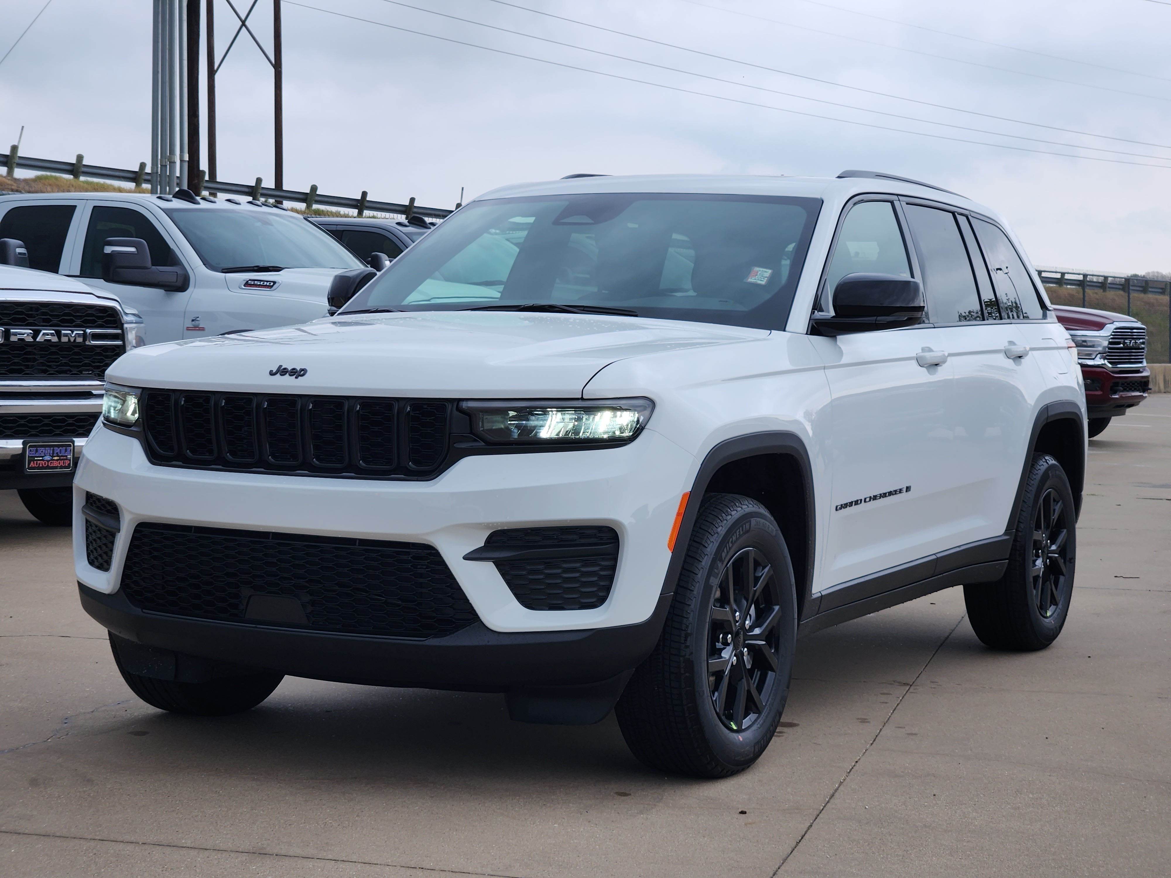 2025 Jeep Grand Cherokee Altitude X 2