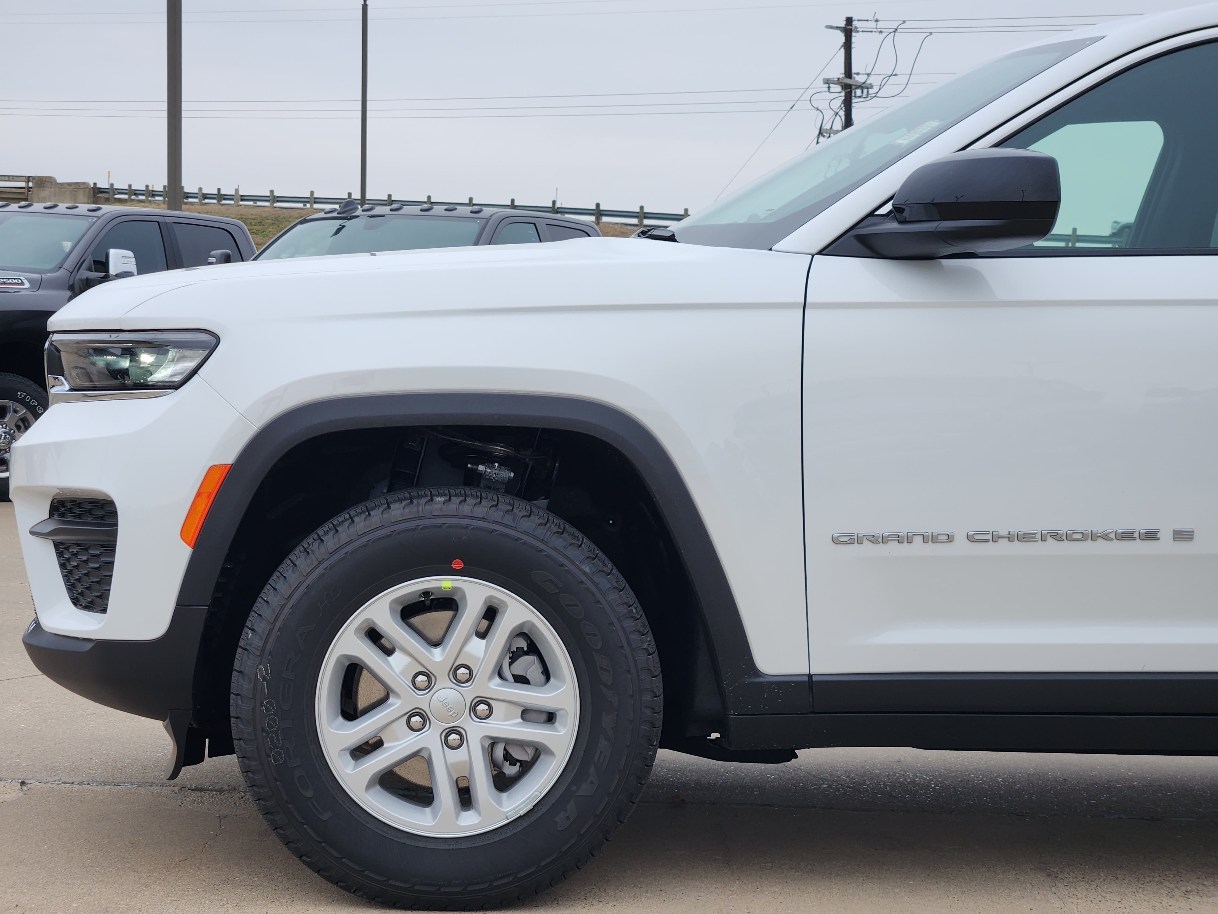 2025 Jeep Grand Cherokee Laredo 6