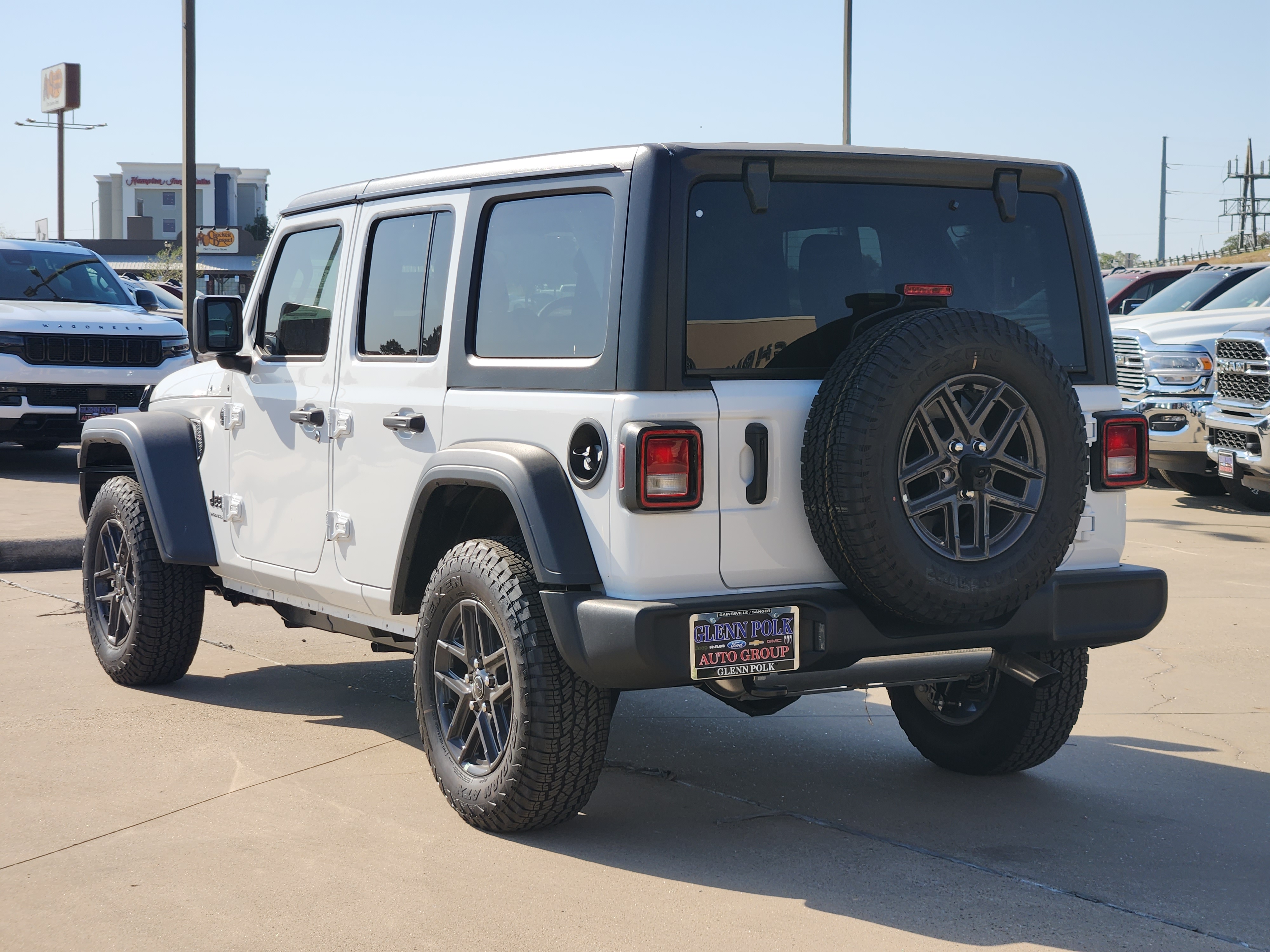 2024 Jeep Wrangler Sport RHD 4