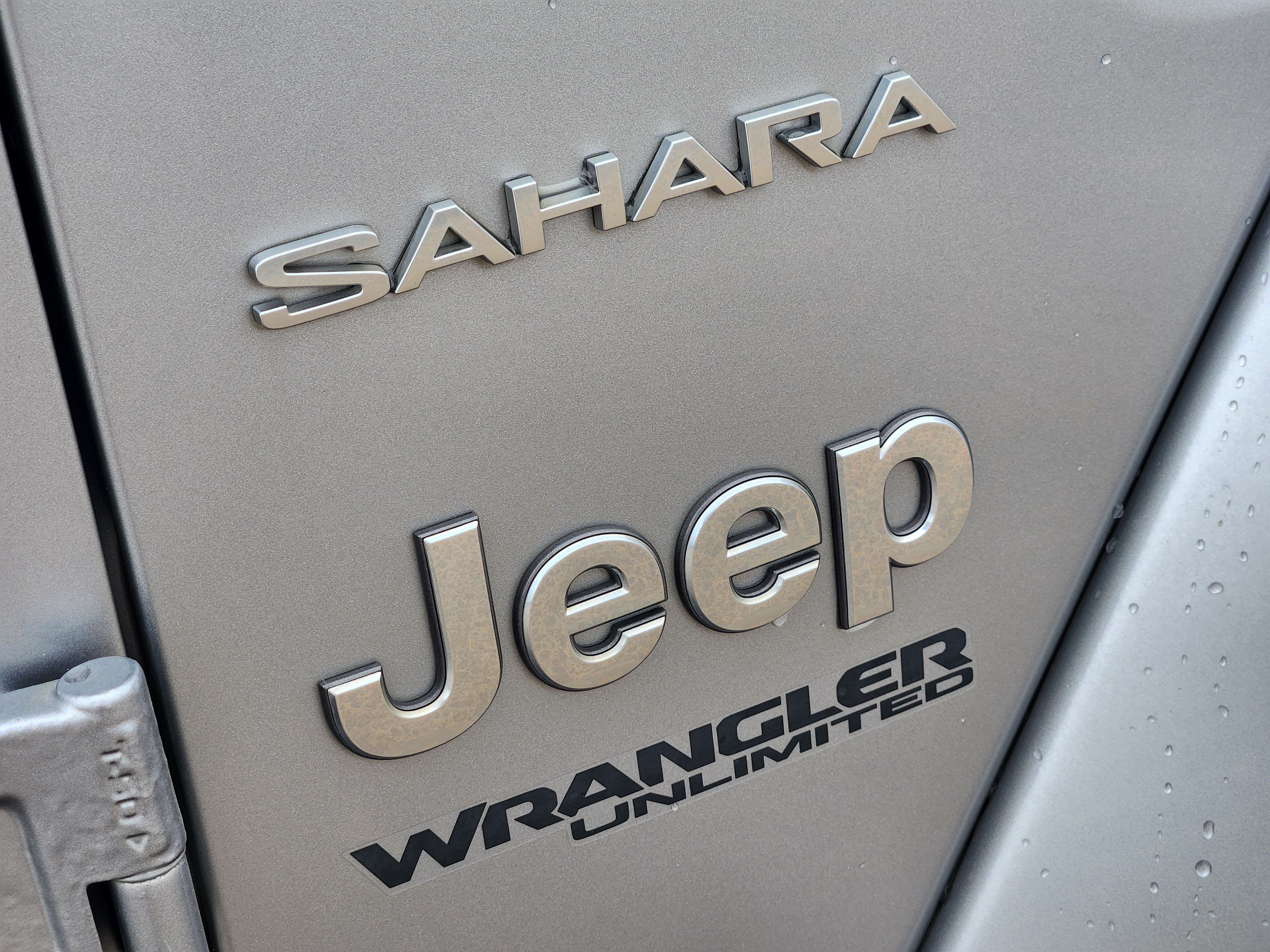 2020 Jeep Wrangler Unlimited Sahara 12