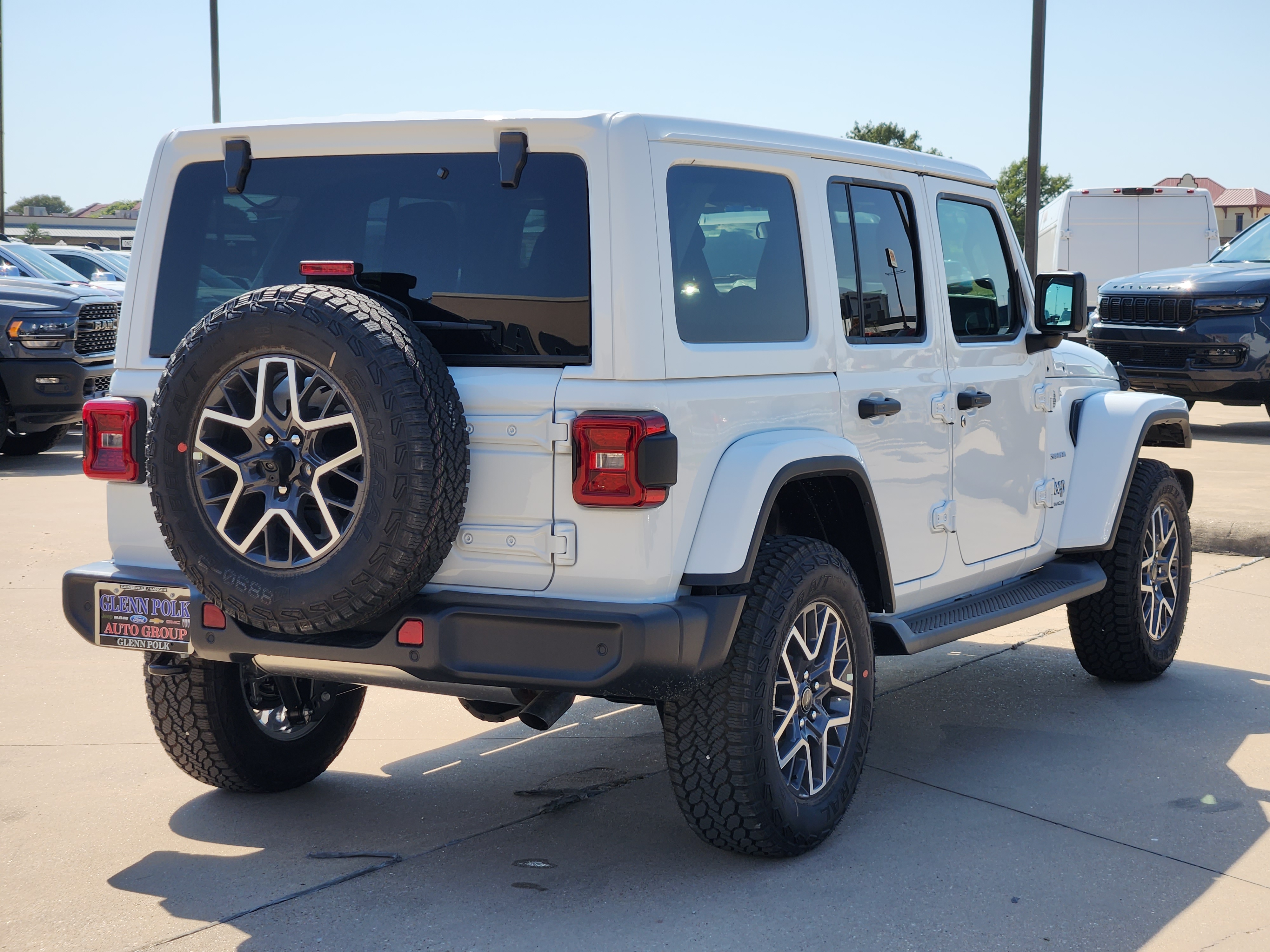 2024 Jeep Wrangler Sahara 5