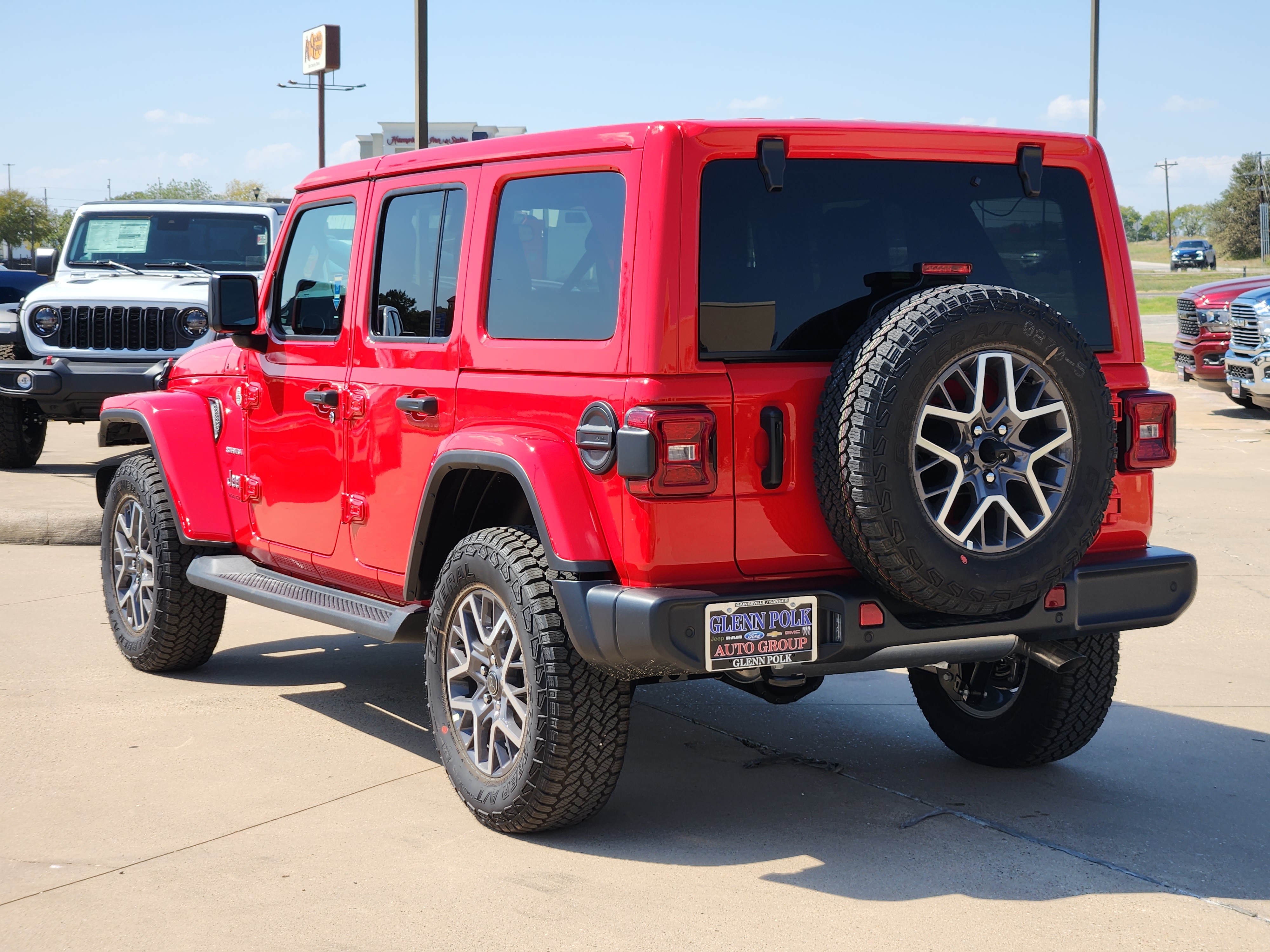 2024 Jeep Wrangler Sahara 4