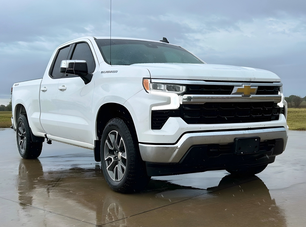 2023 Chevrolet Silverado 1500 LT 3