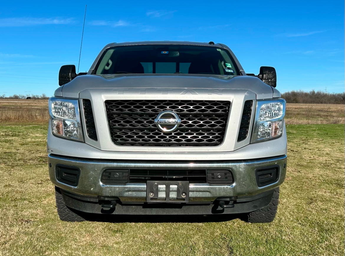 2019 Nissan Titan XD SV 3