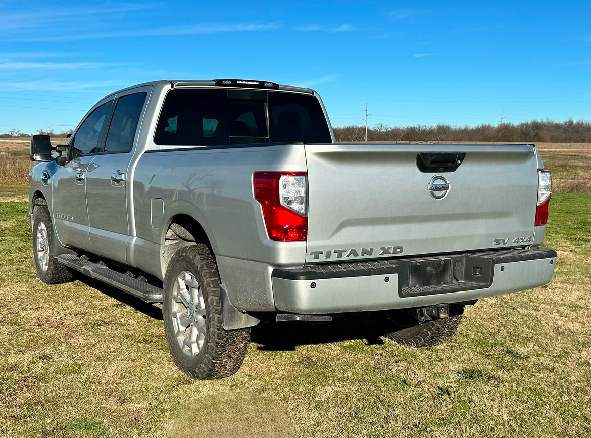 2019 Nissan Titan XD SV 6