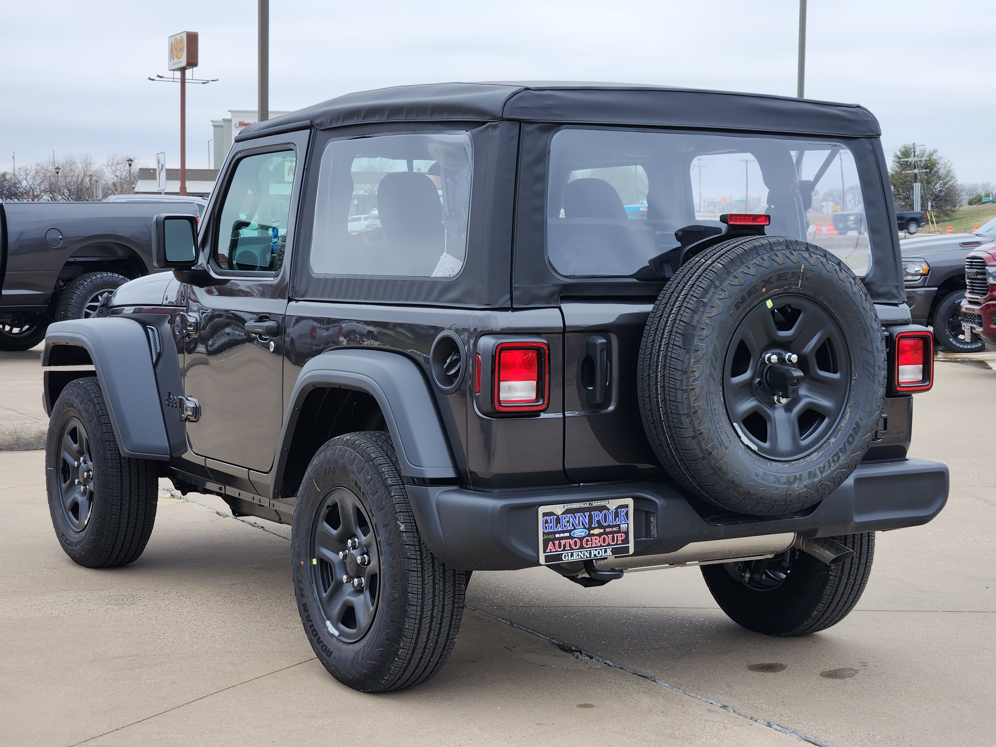 2025 Jeep Wrangler Sport 4