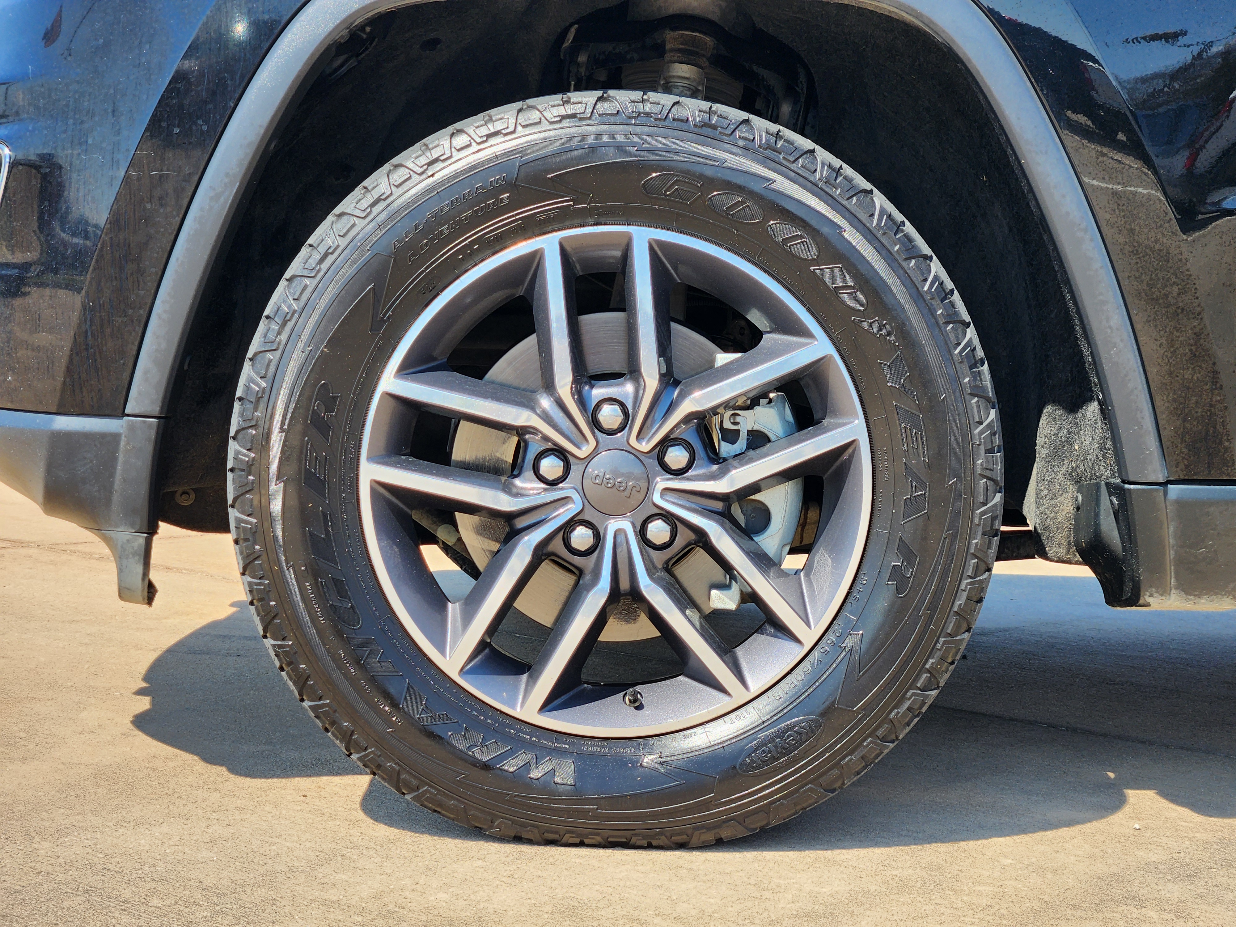 2019 Jeep Grand Cherokee Limited 10