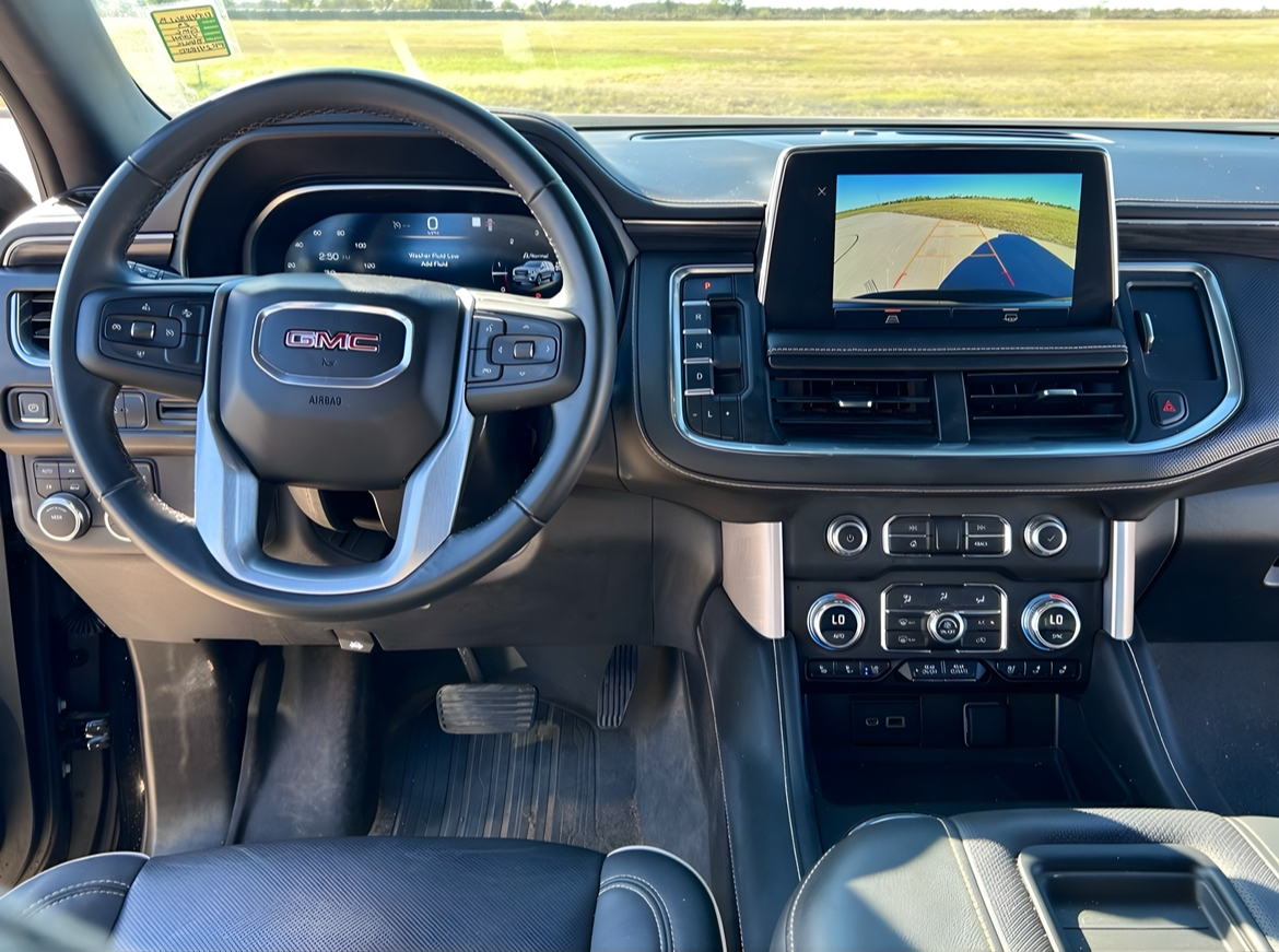 2023 GMC Yukon SLT 12