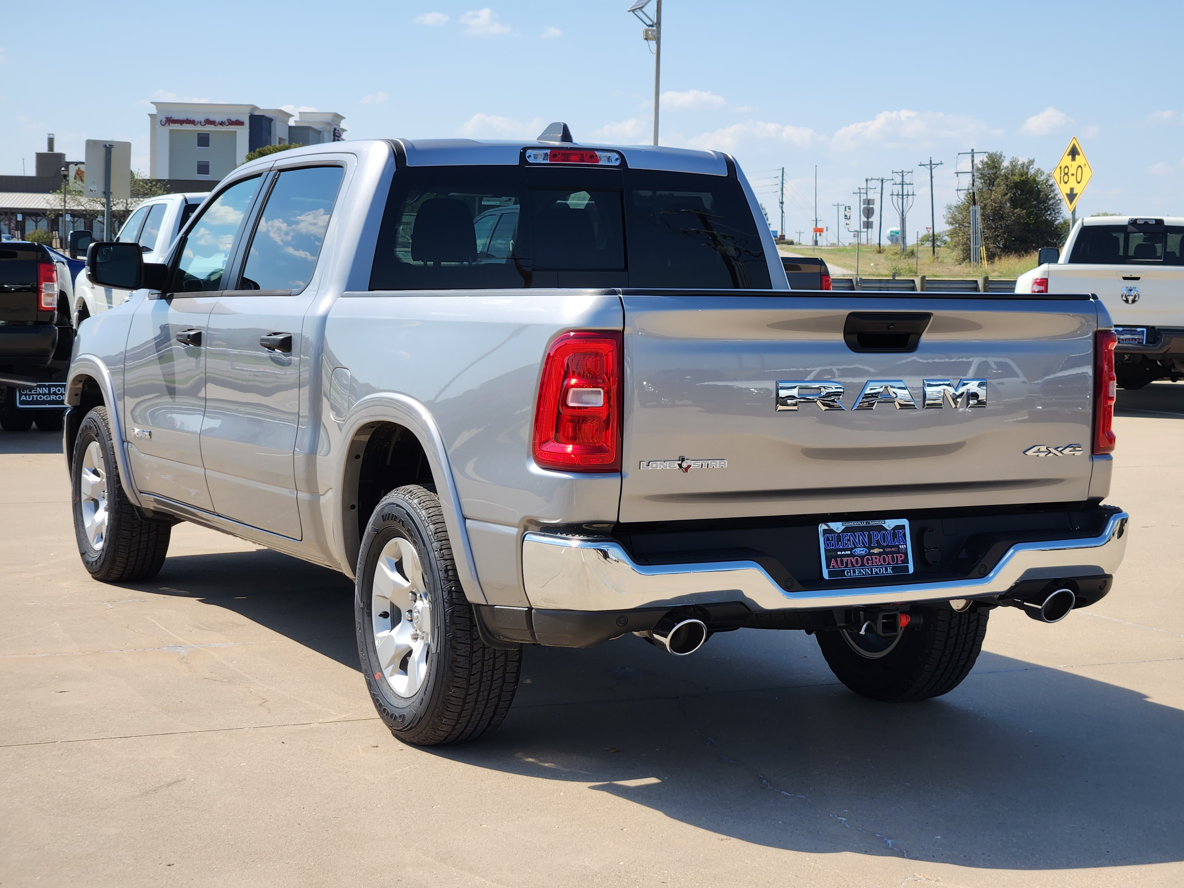 2025 Ram 1500 Big Horn/Lone Star 4