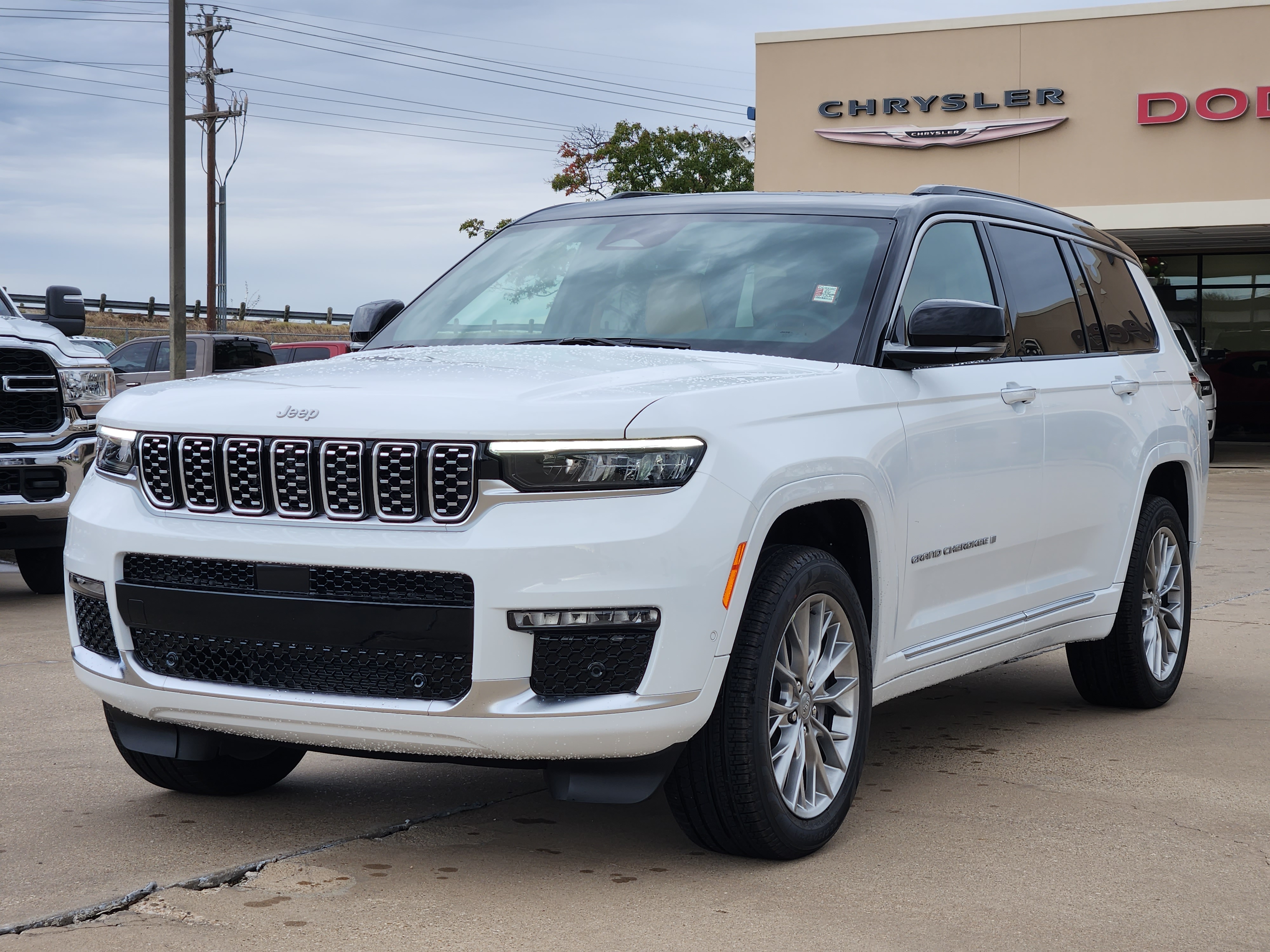 2025 Jeep Grand Cherokee L Summit 2