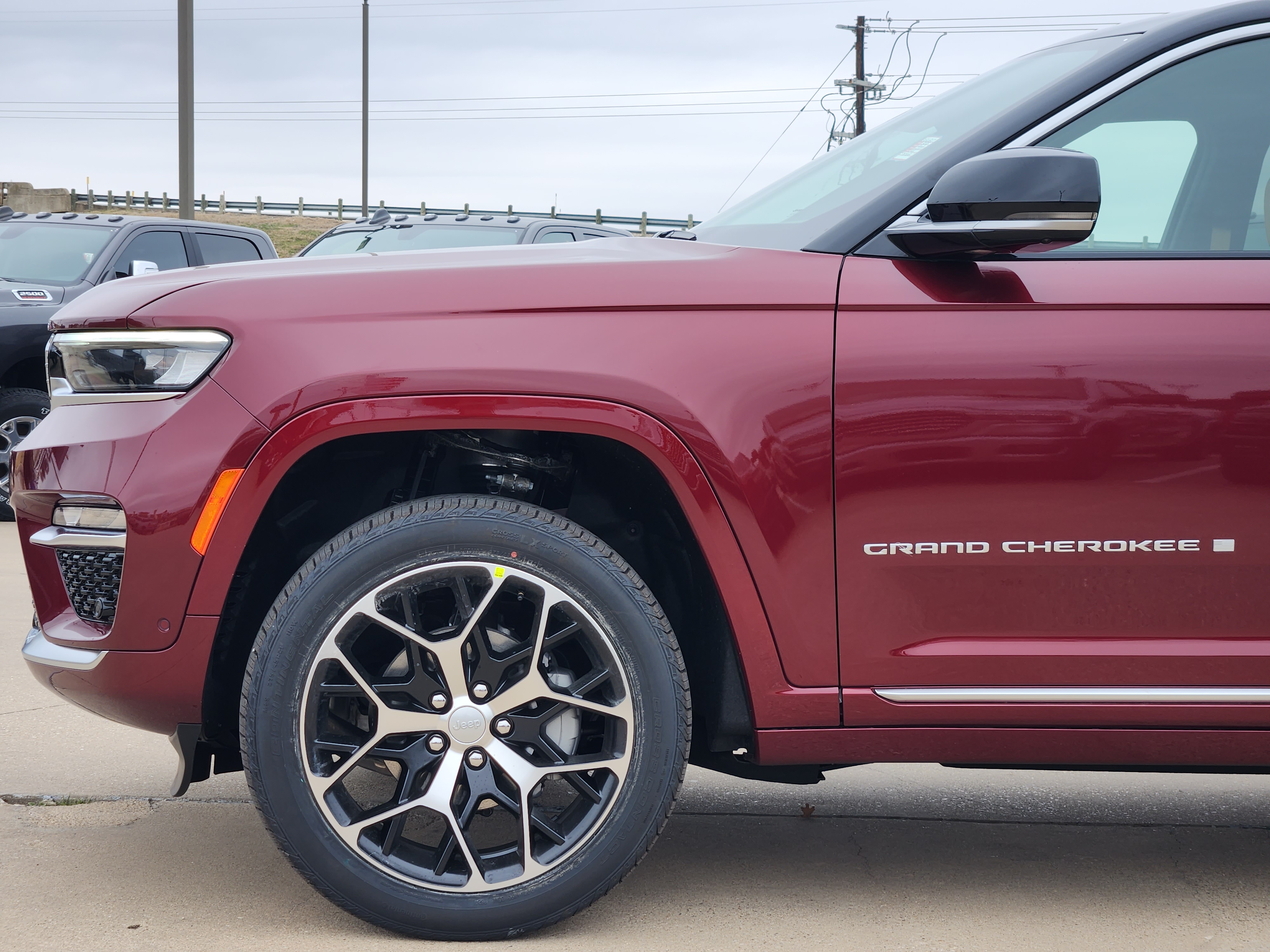 2025 Jeep Grand Cherokee Summit 6