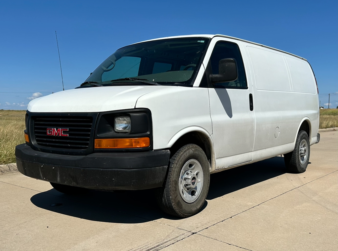 2007 GMC Savana G2500 Work Van 3