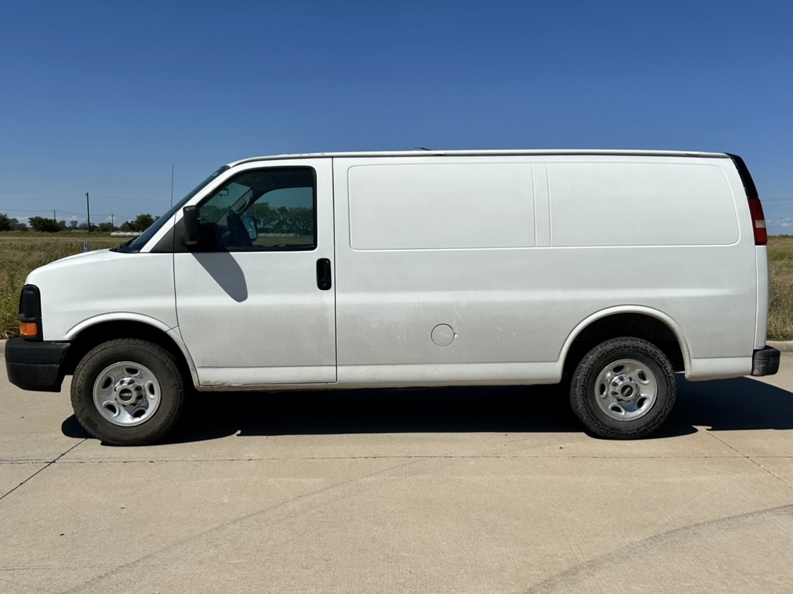 2007 GMC Savana G2500 Work Van 4