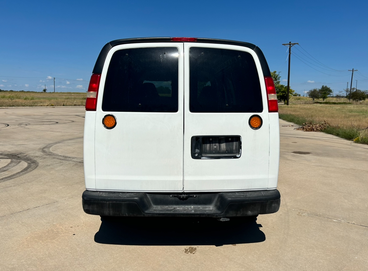 2007 GMC Savana G2500 Work Van 6