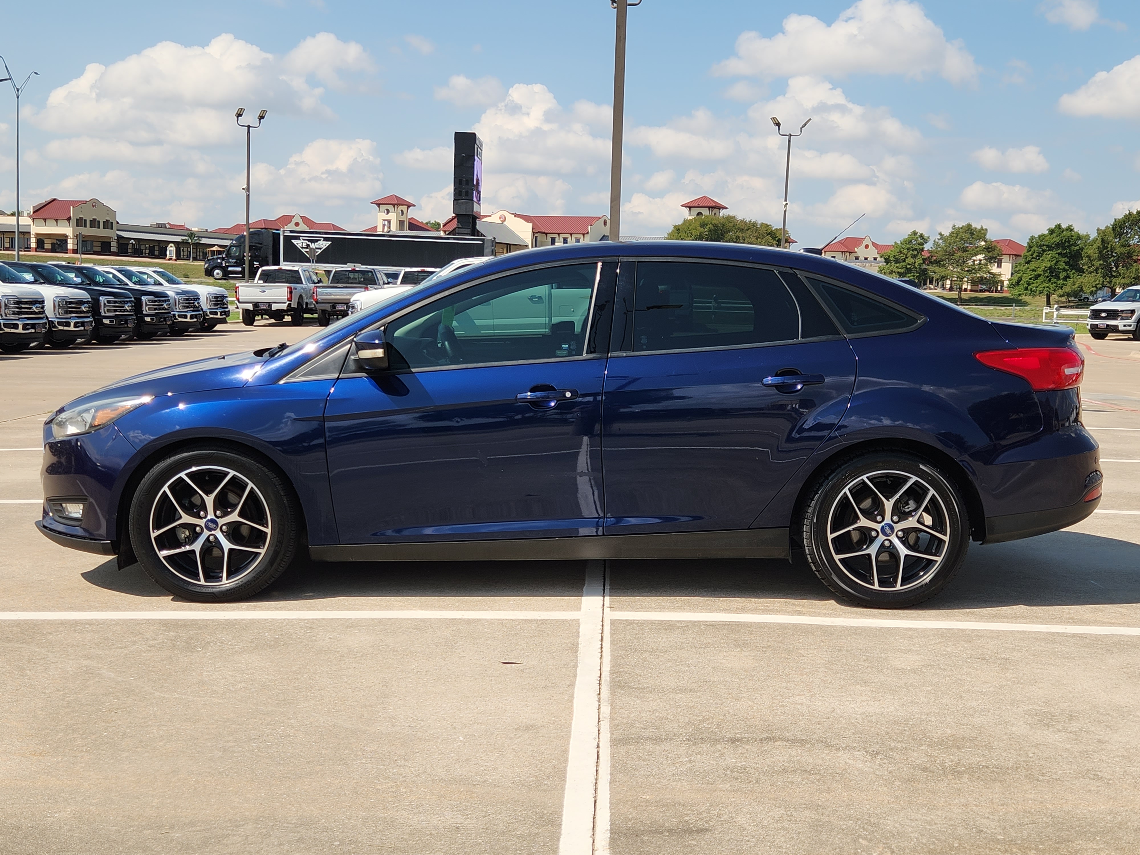 2017 Ford Focus SEL 4