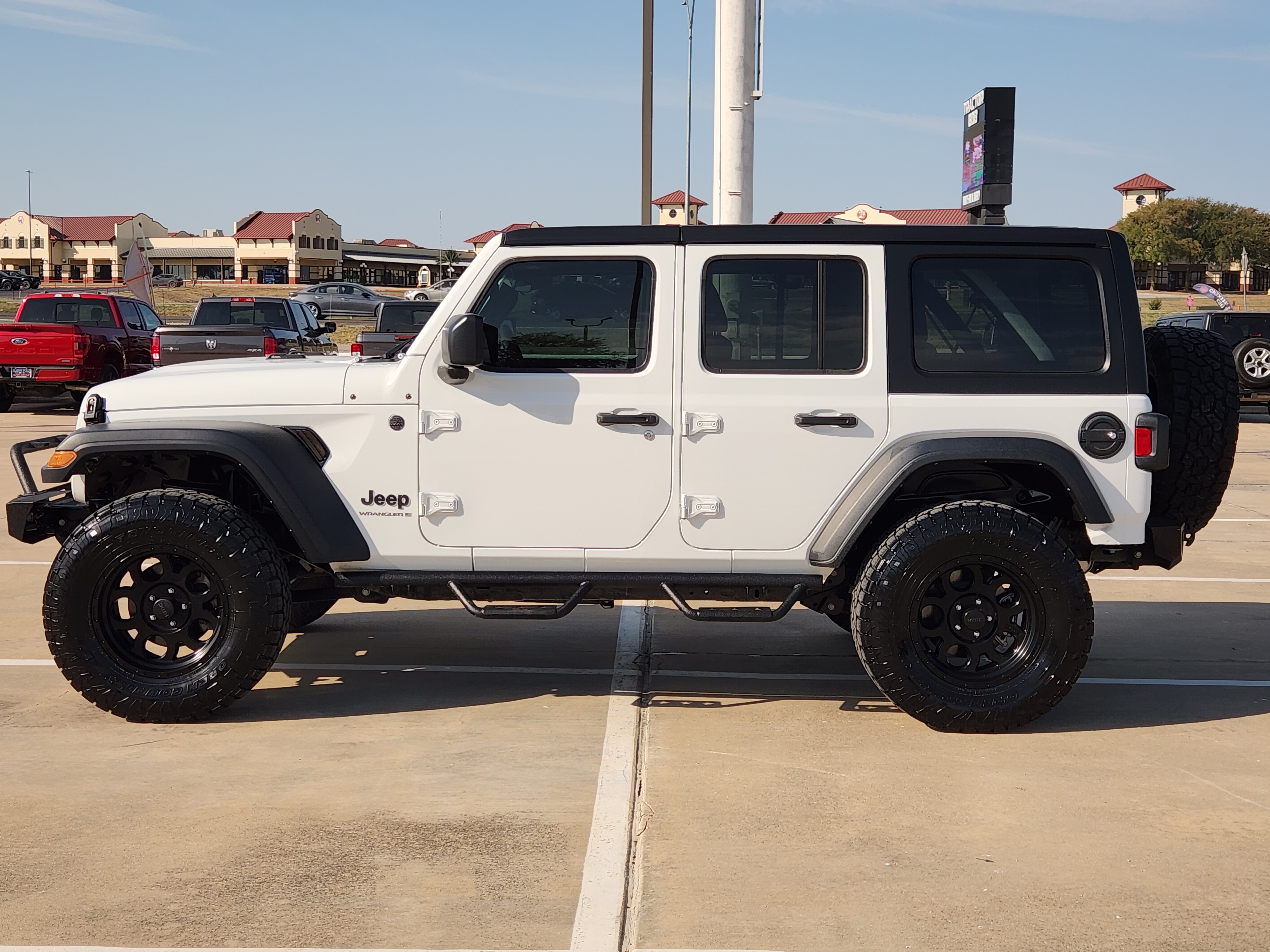 2023 Jeep Wrangler Sport S 4