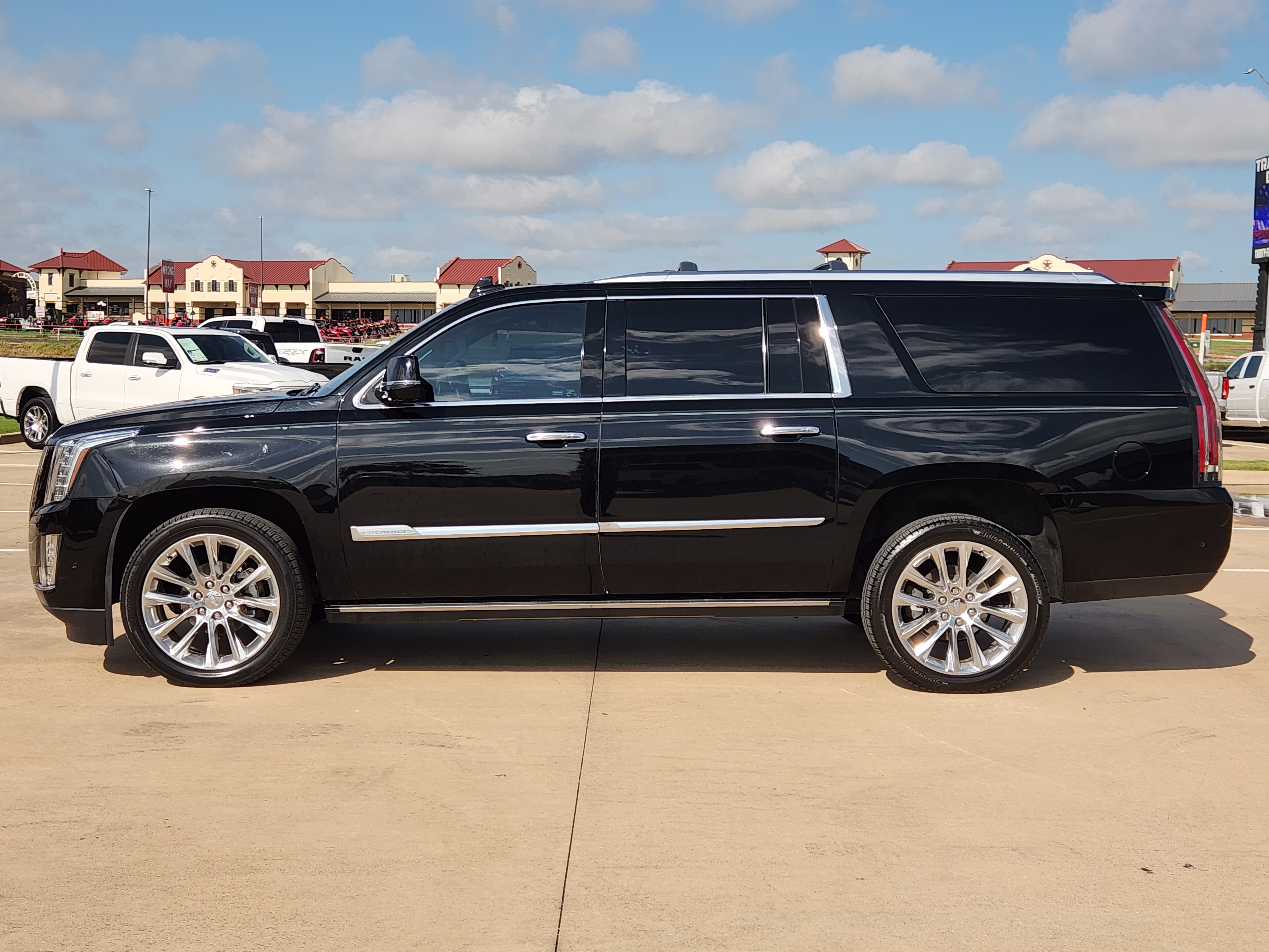 2017 Cadillac Escalade ESV Premium 4