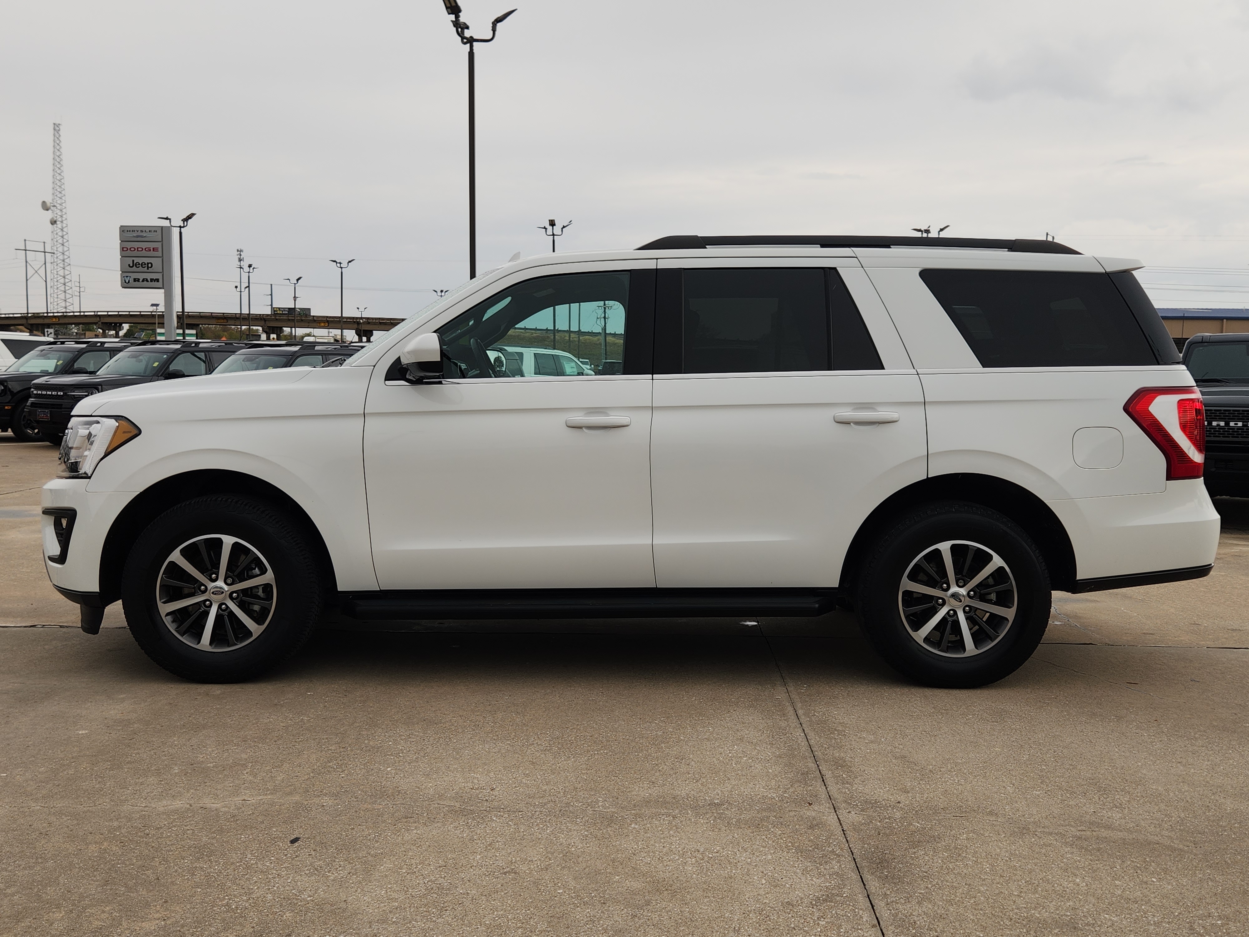 2020 Ford Expedition XLT 4