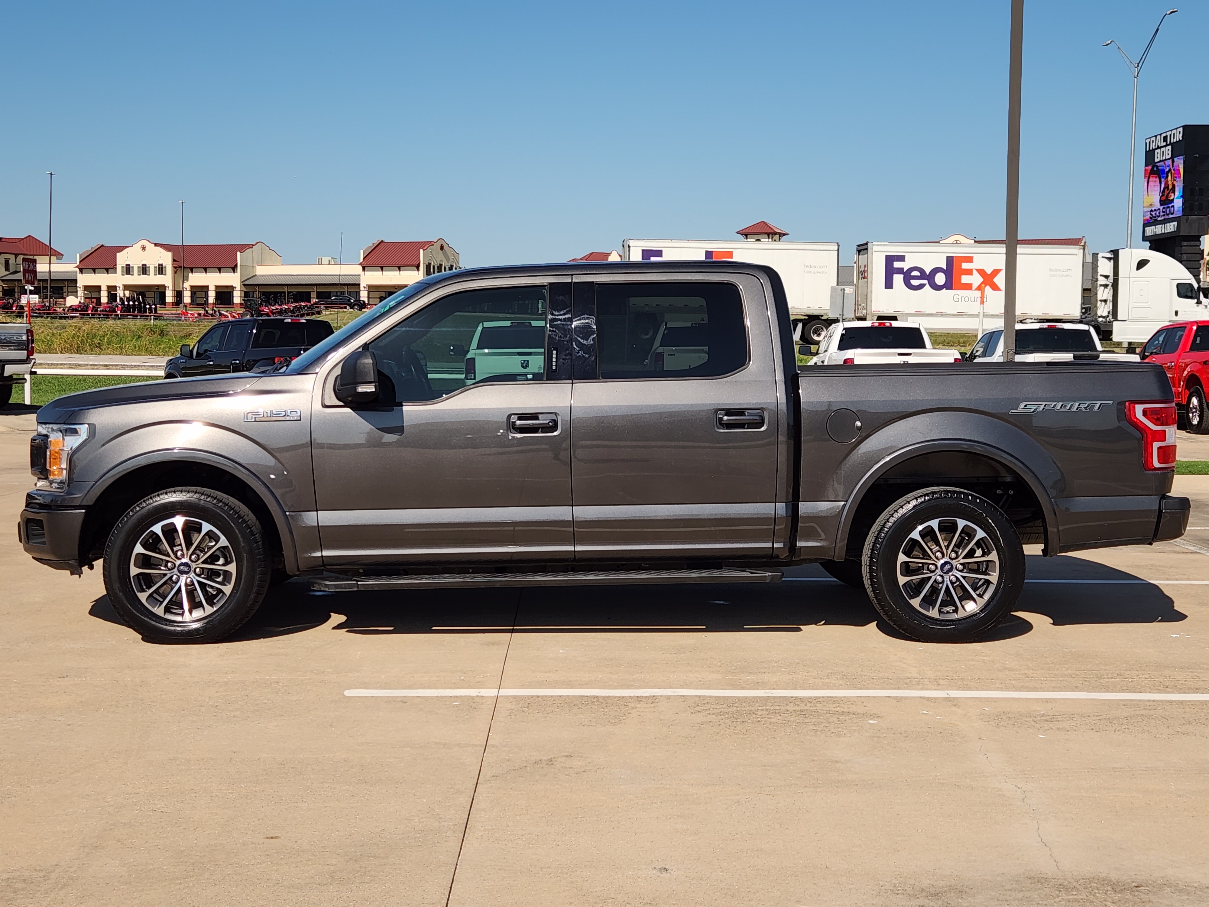 2019 Ford F-150 XLT 4