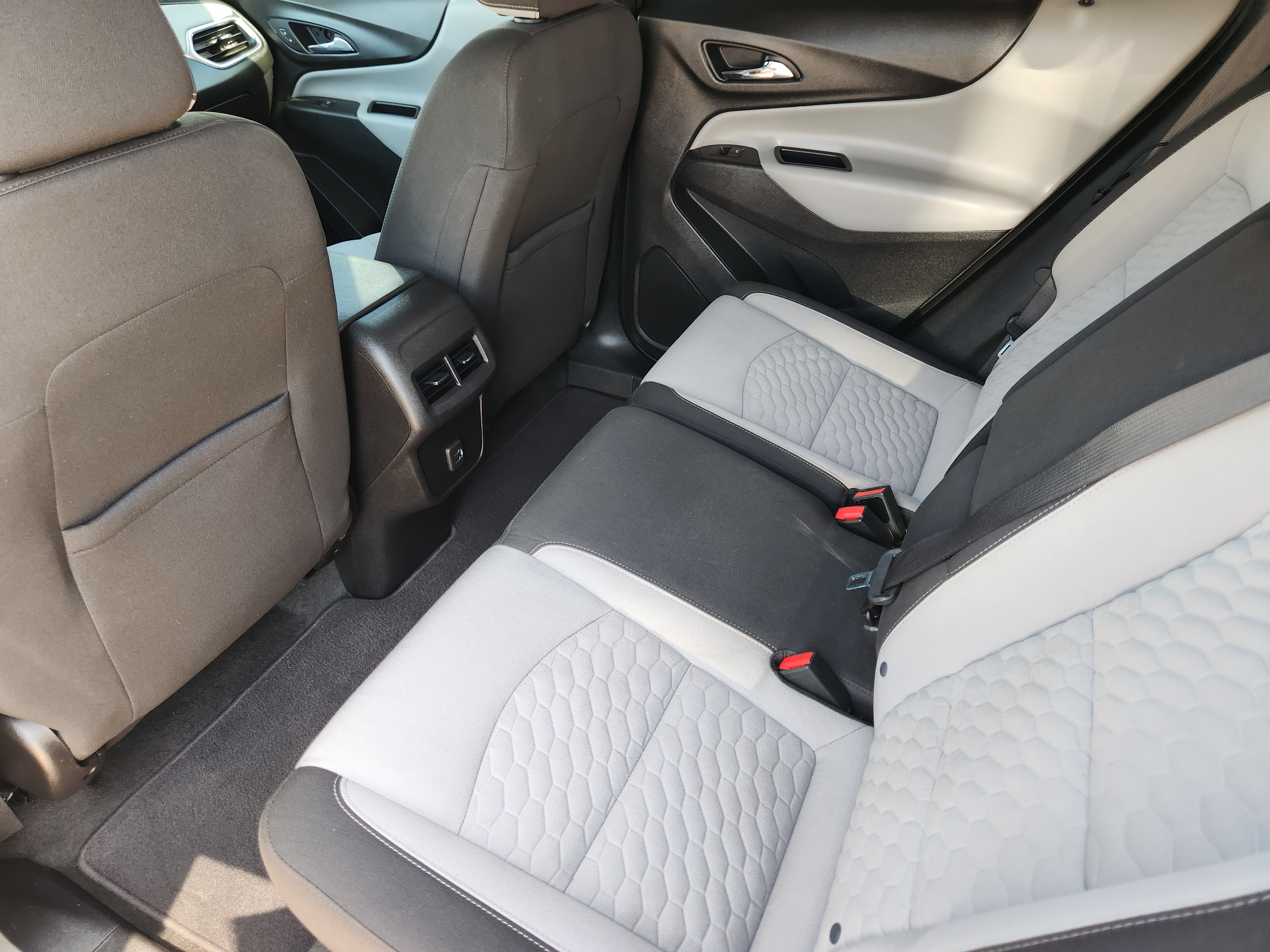 2019 Chevrolet Equinox LT 29