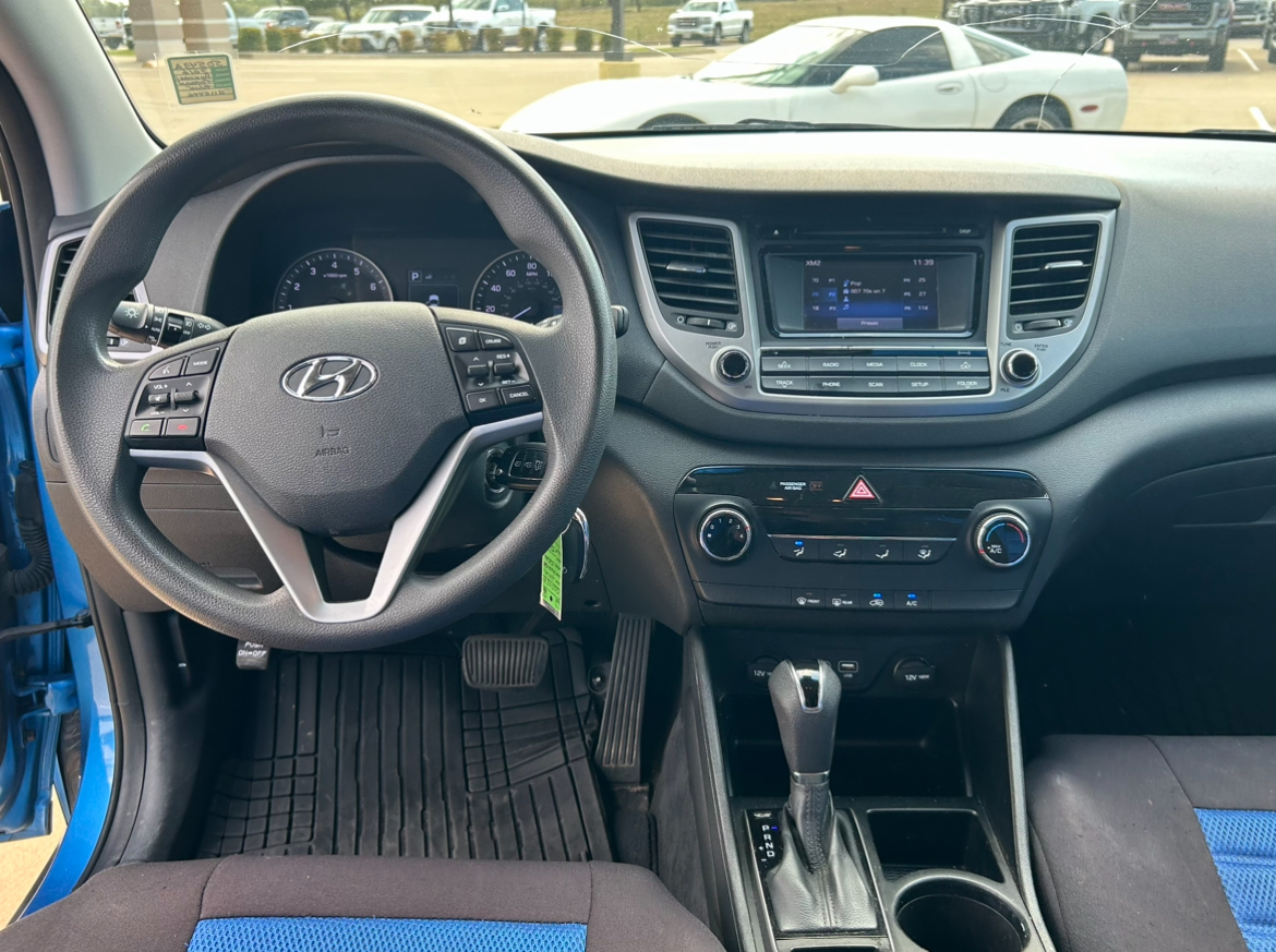 2016 Hyundai Tucson SE 10