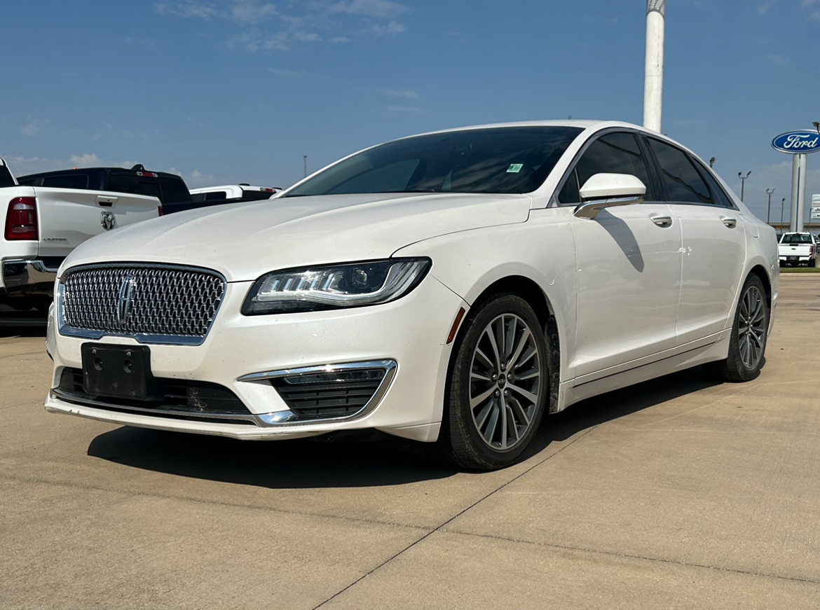 2017 Lincoln MKZ Hybrid 3