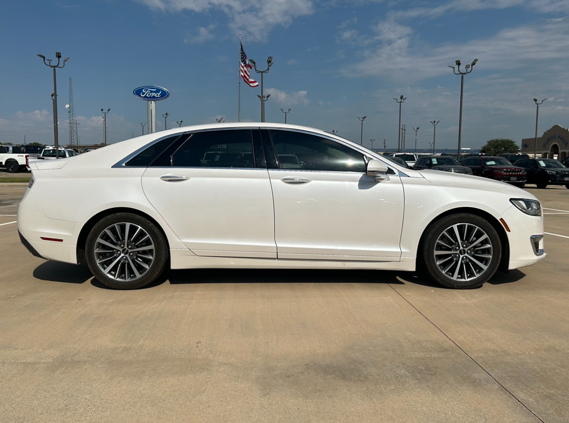 2017 Lincoln MKZ Hybrid 8