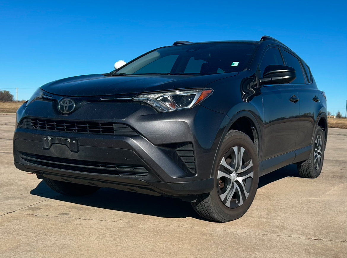 2018 Toyota RAV4 LE 2