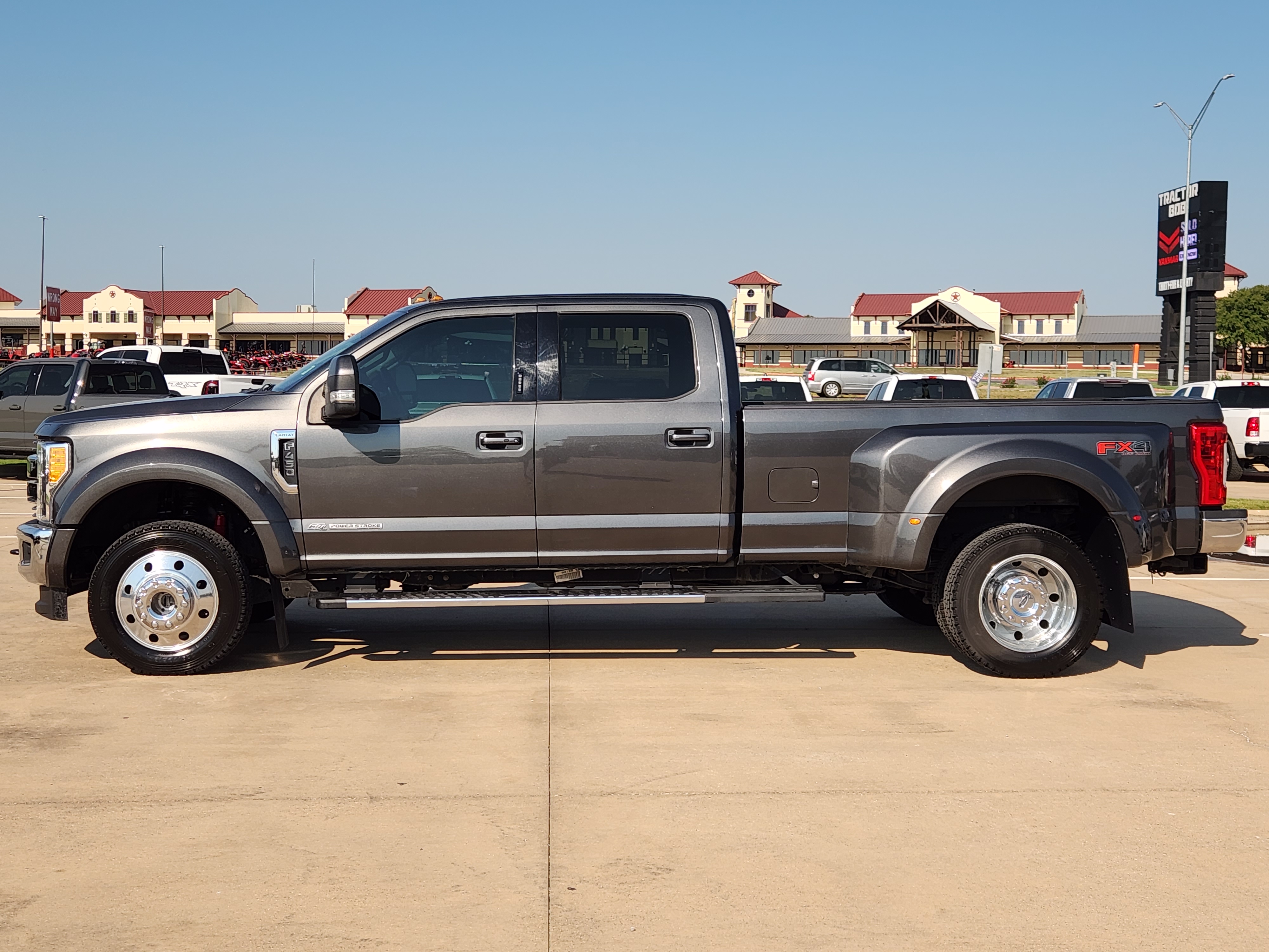 2017 Ford F-450SD Lariat 4