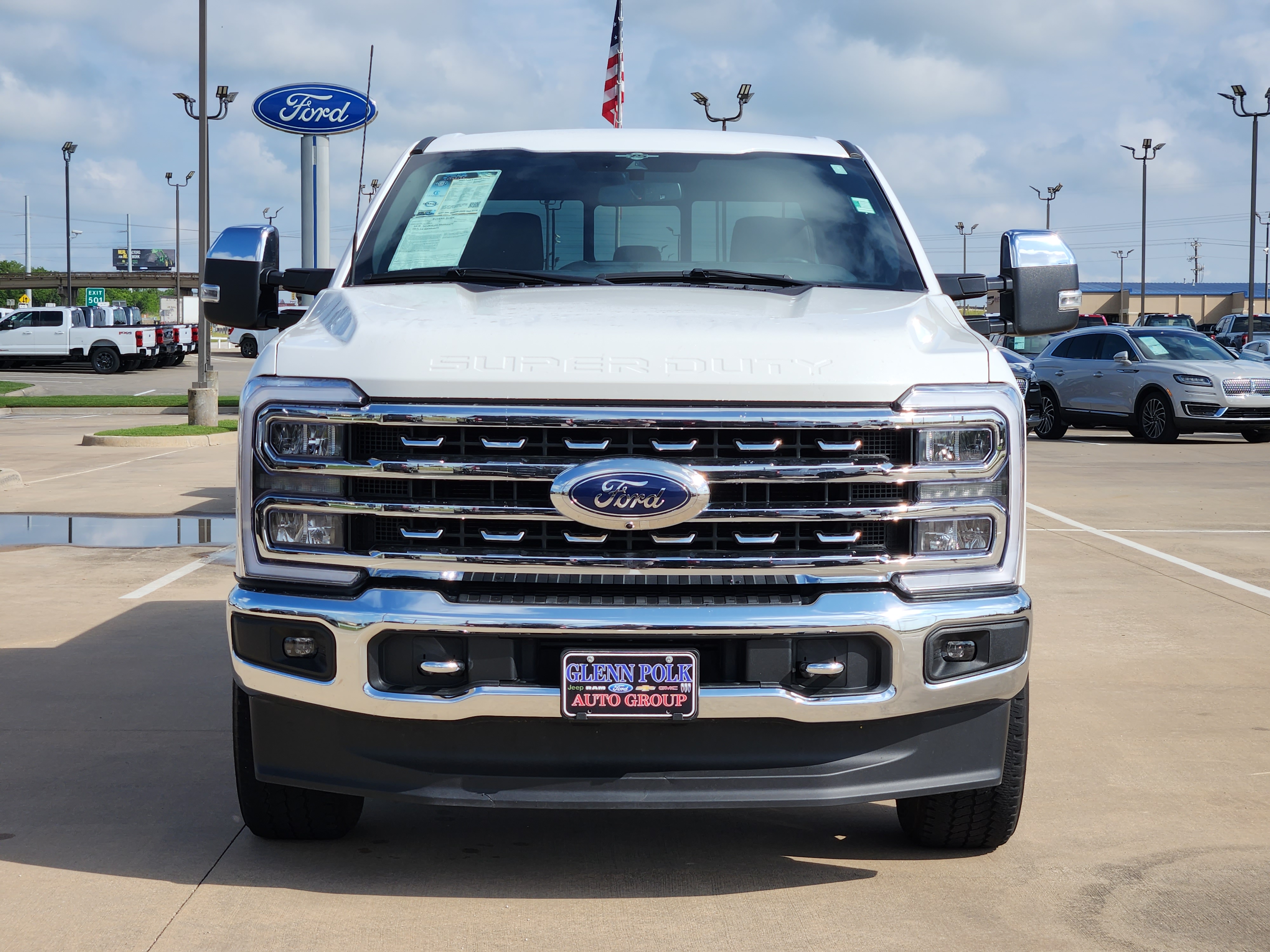 2023 Ford F-350SD Lariat 2