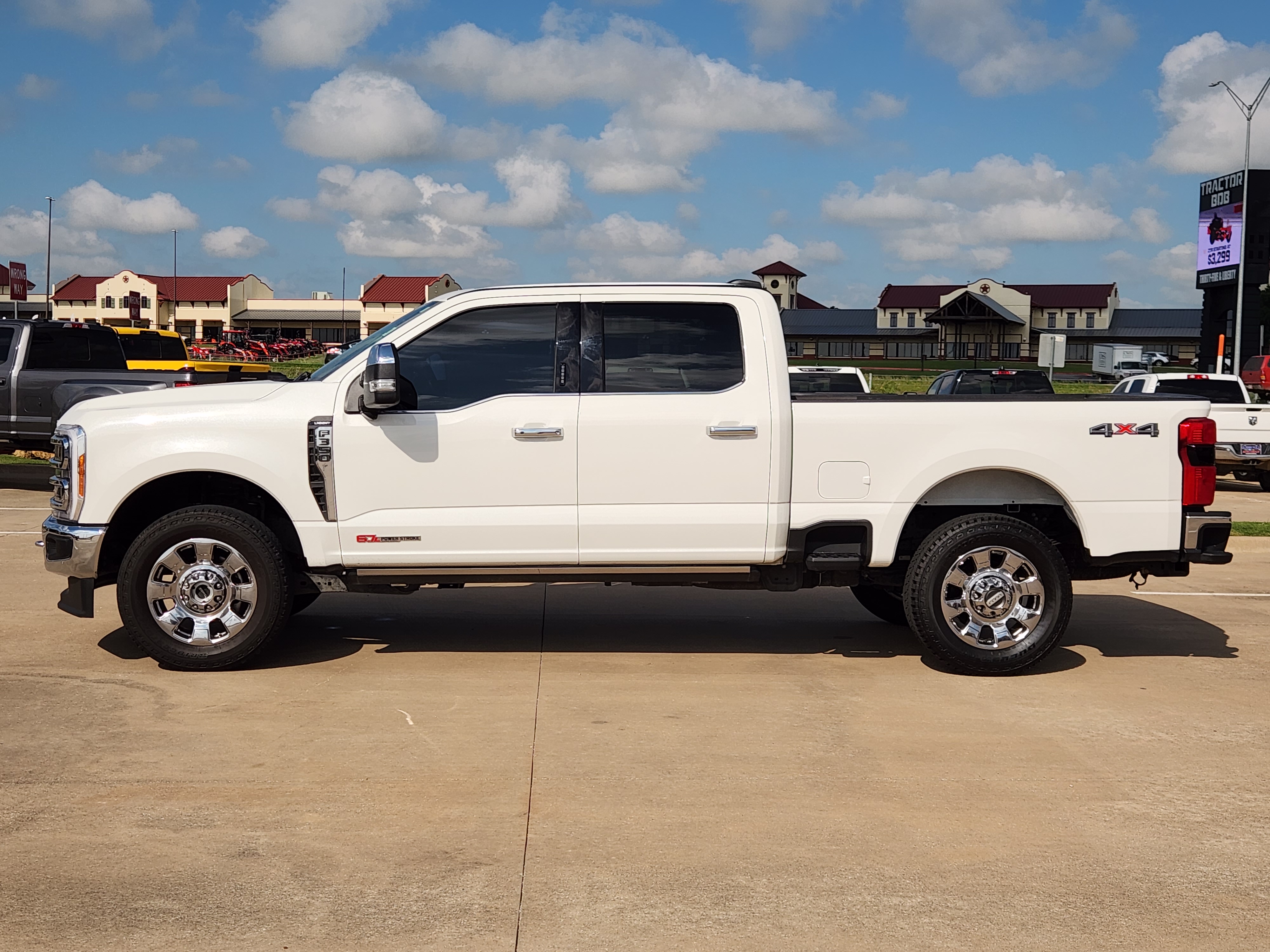 2023 Ford F-350SD Lariat 4