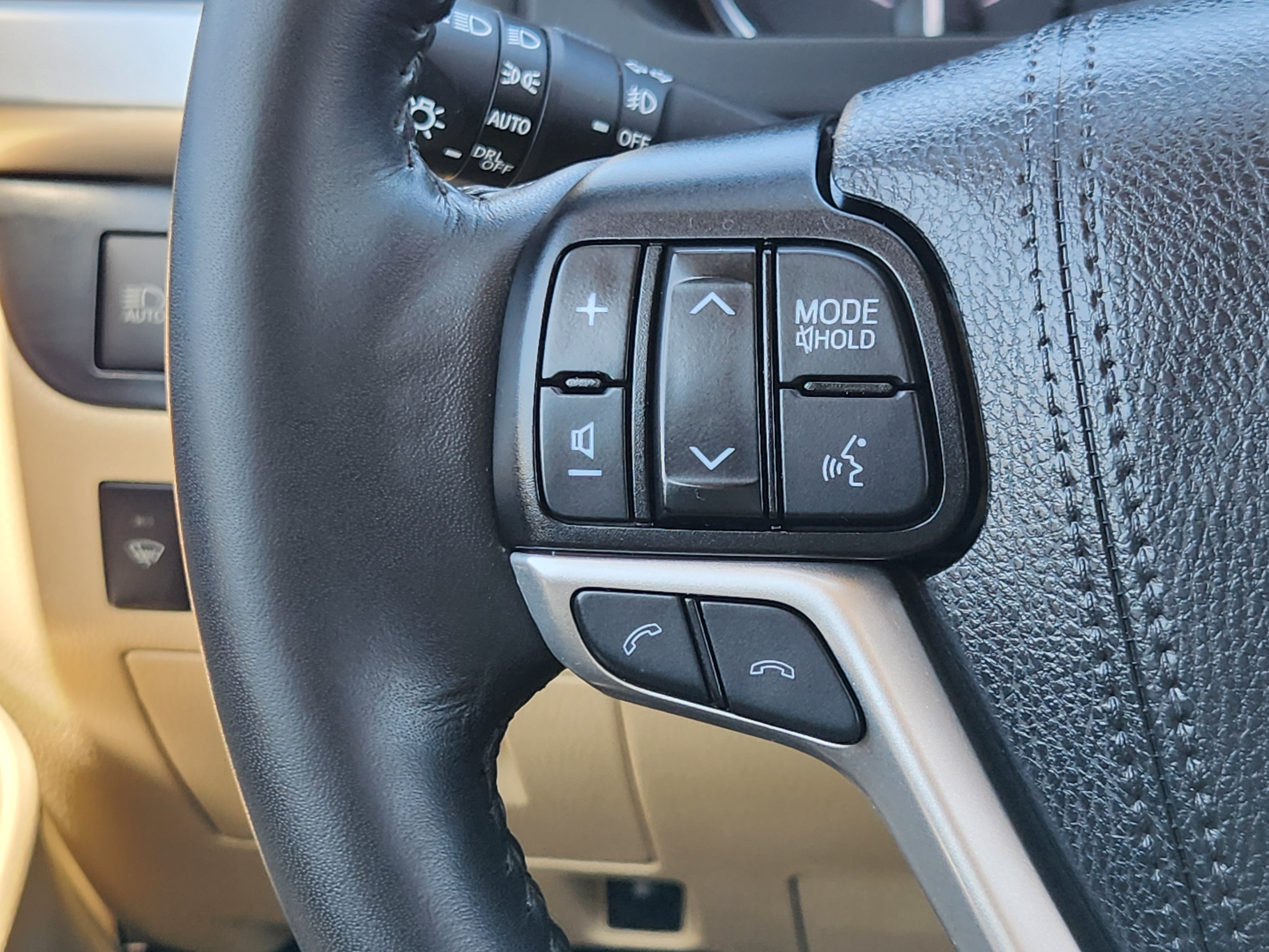 2019 Toyota Highlander Limited Platinum 28