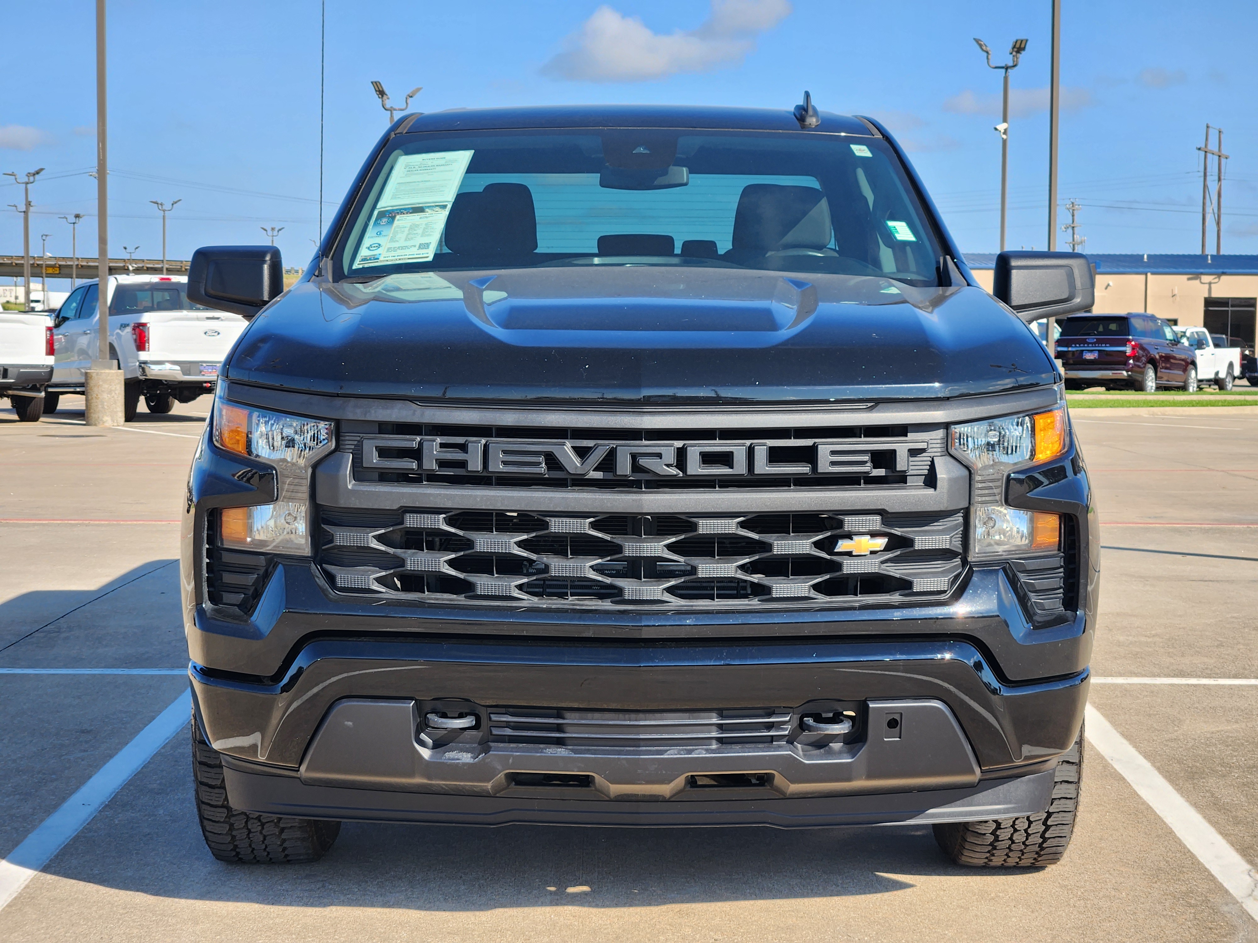 2022 Chevrolet Silverado 1500 Custom 2