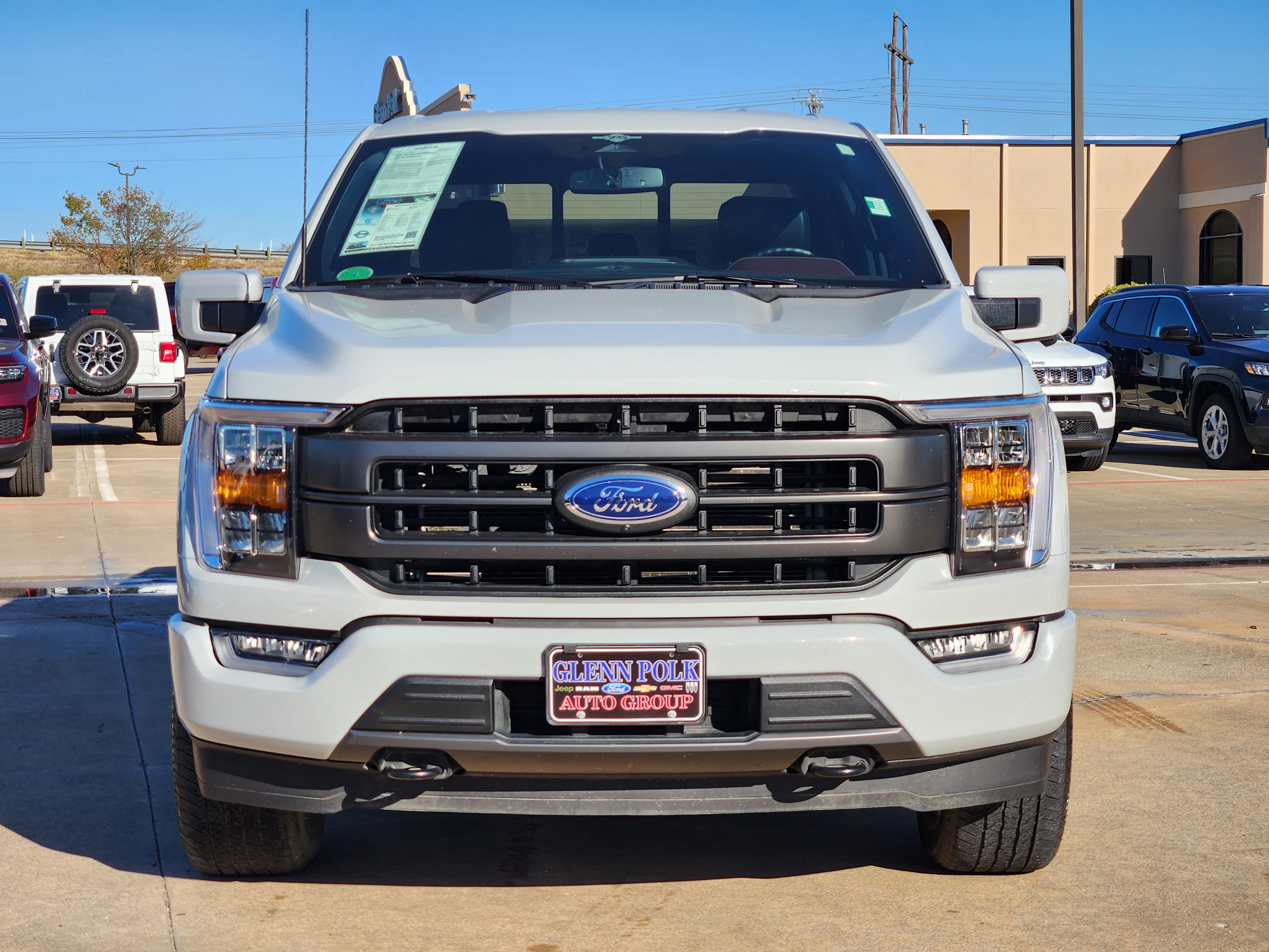 2023 Ford F-150 Lariat 2