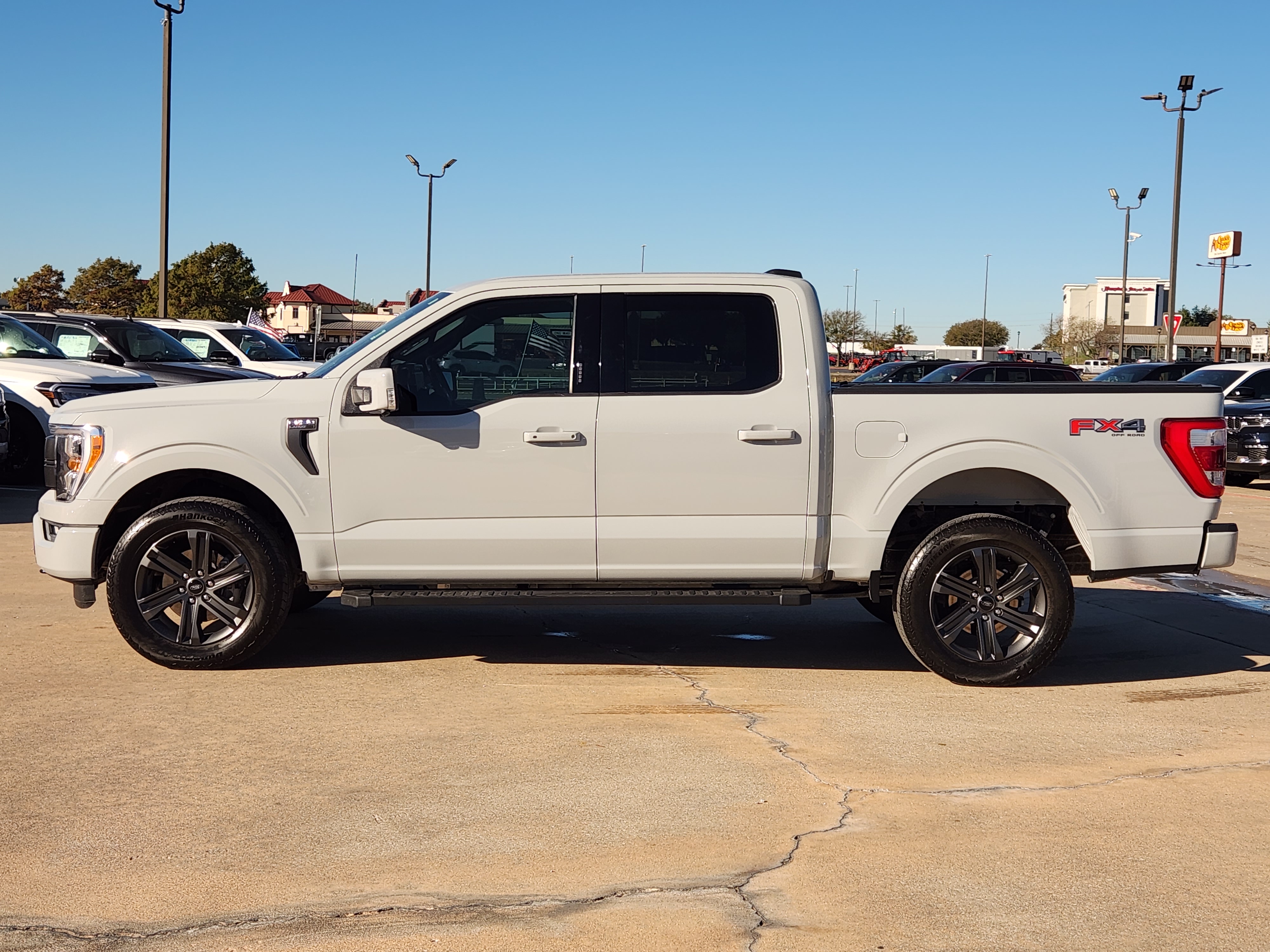 2023 Ford F-150 Lariat 4