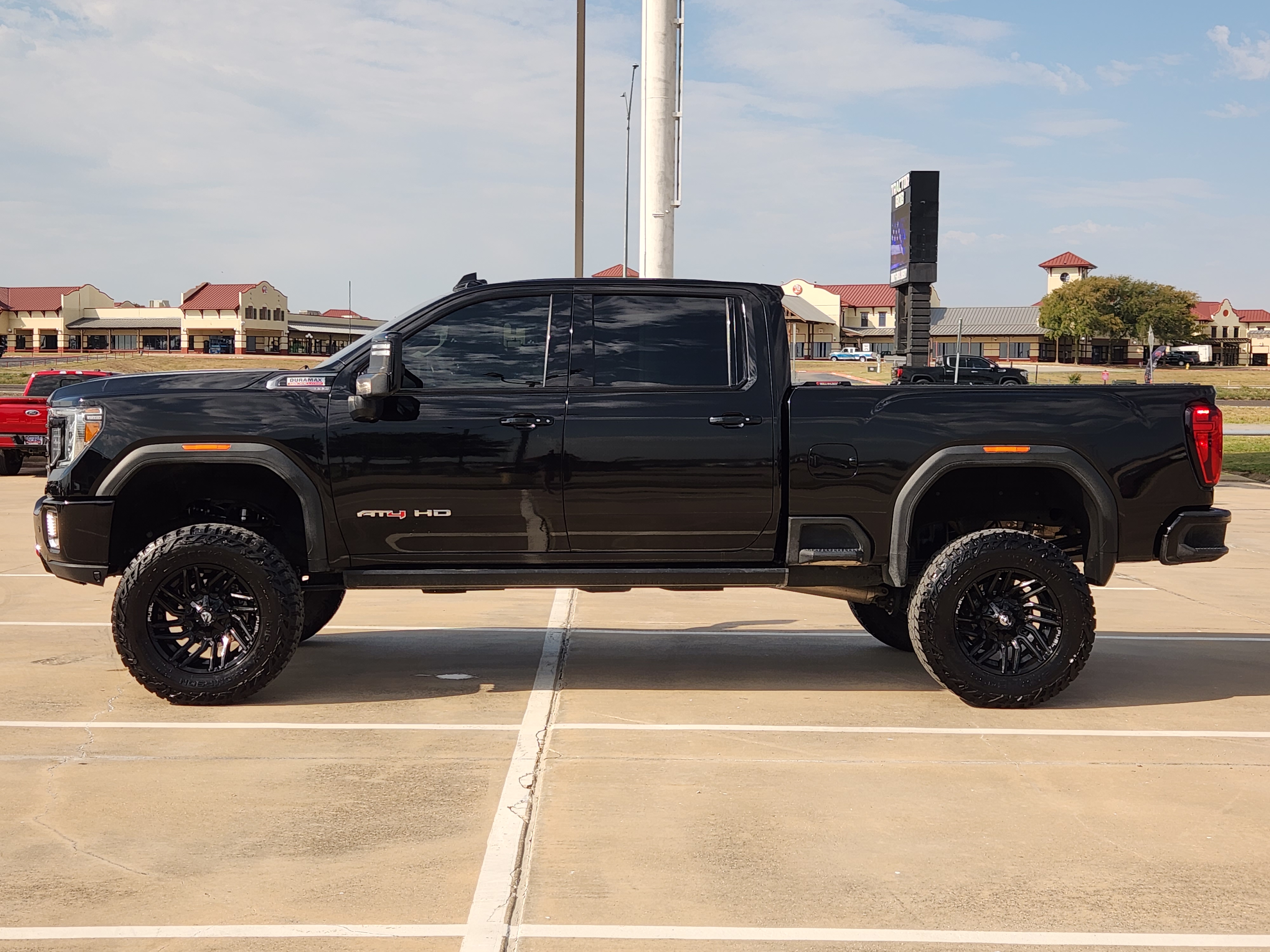 2023 GMC Sierra 2500HD AT4 4