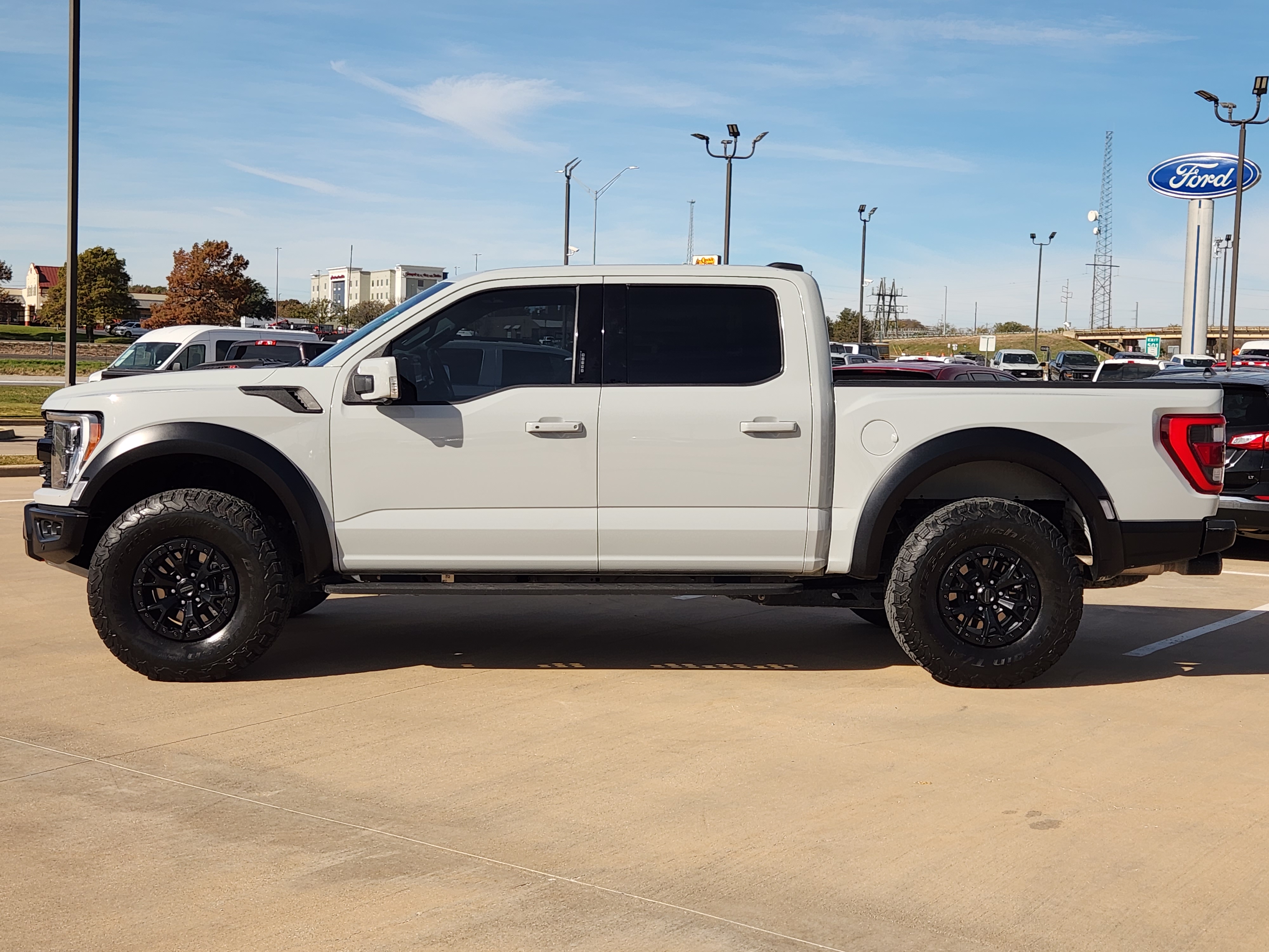 2023 Ford F-150 Raptor 4