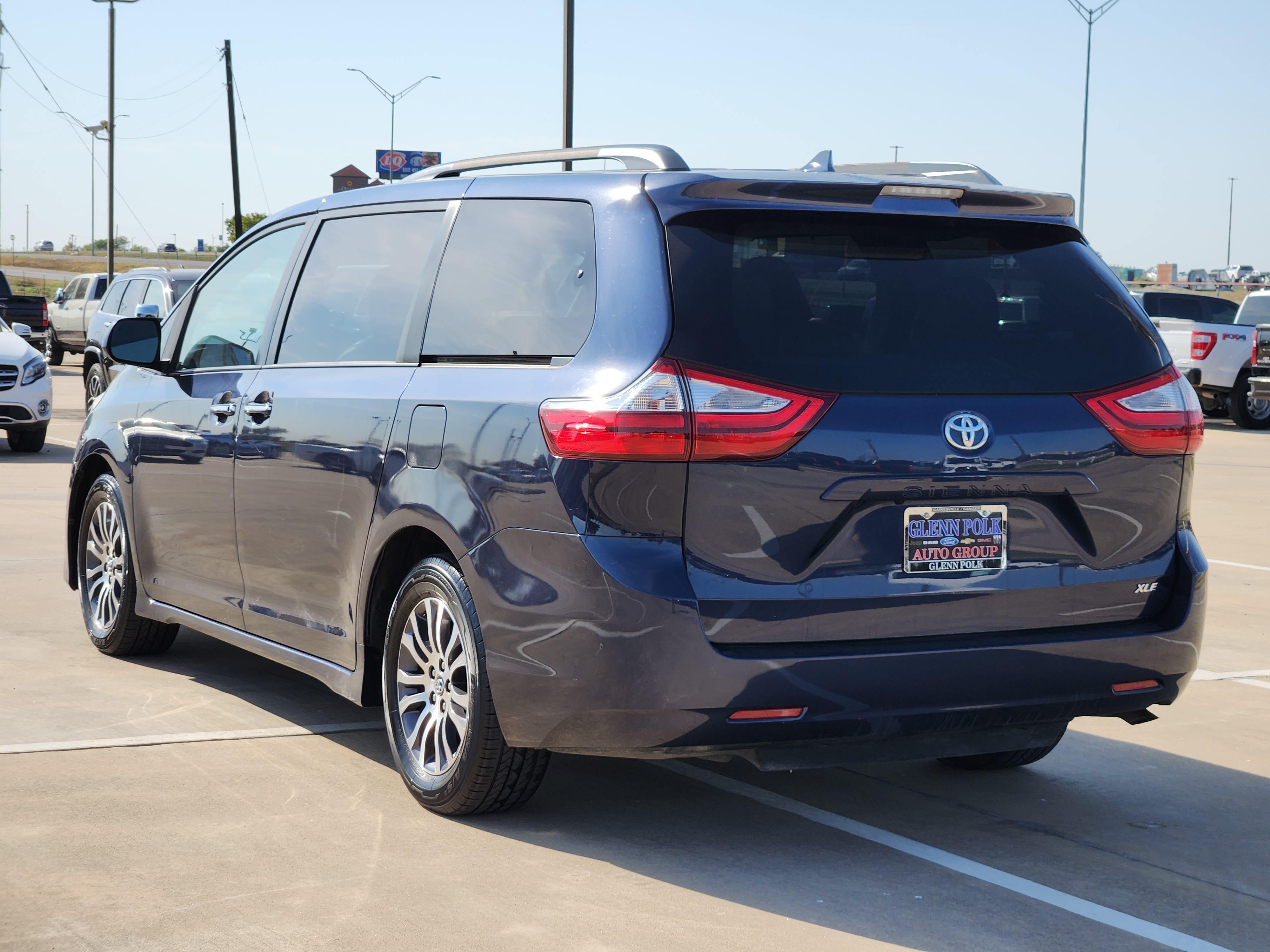 2019 Toyota Sienna  5