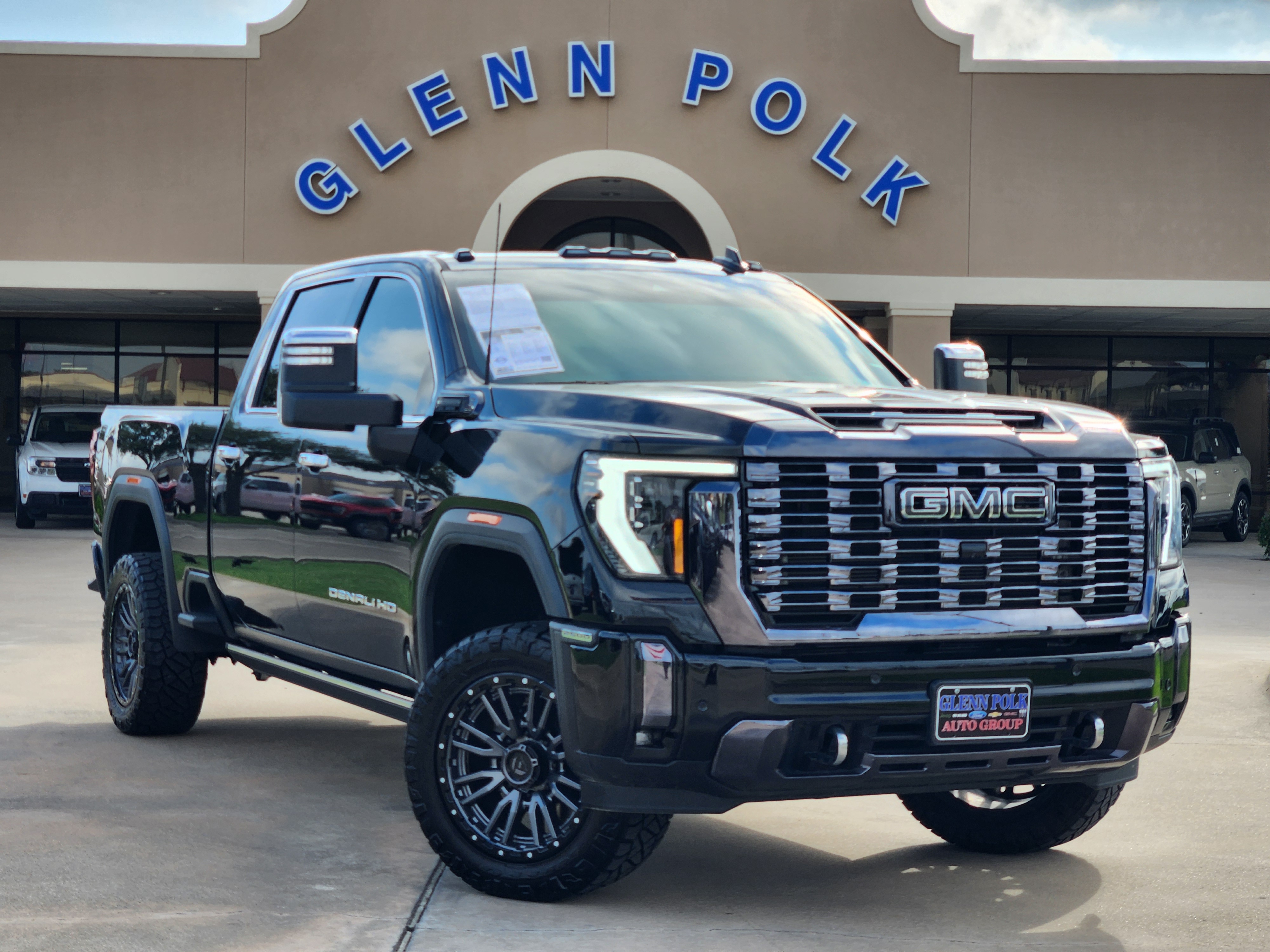 2024 GMC Sierra 2500HD Denali Ultimate 1