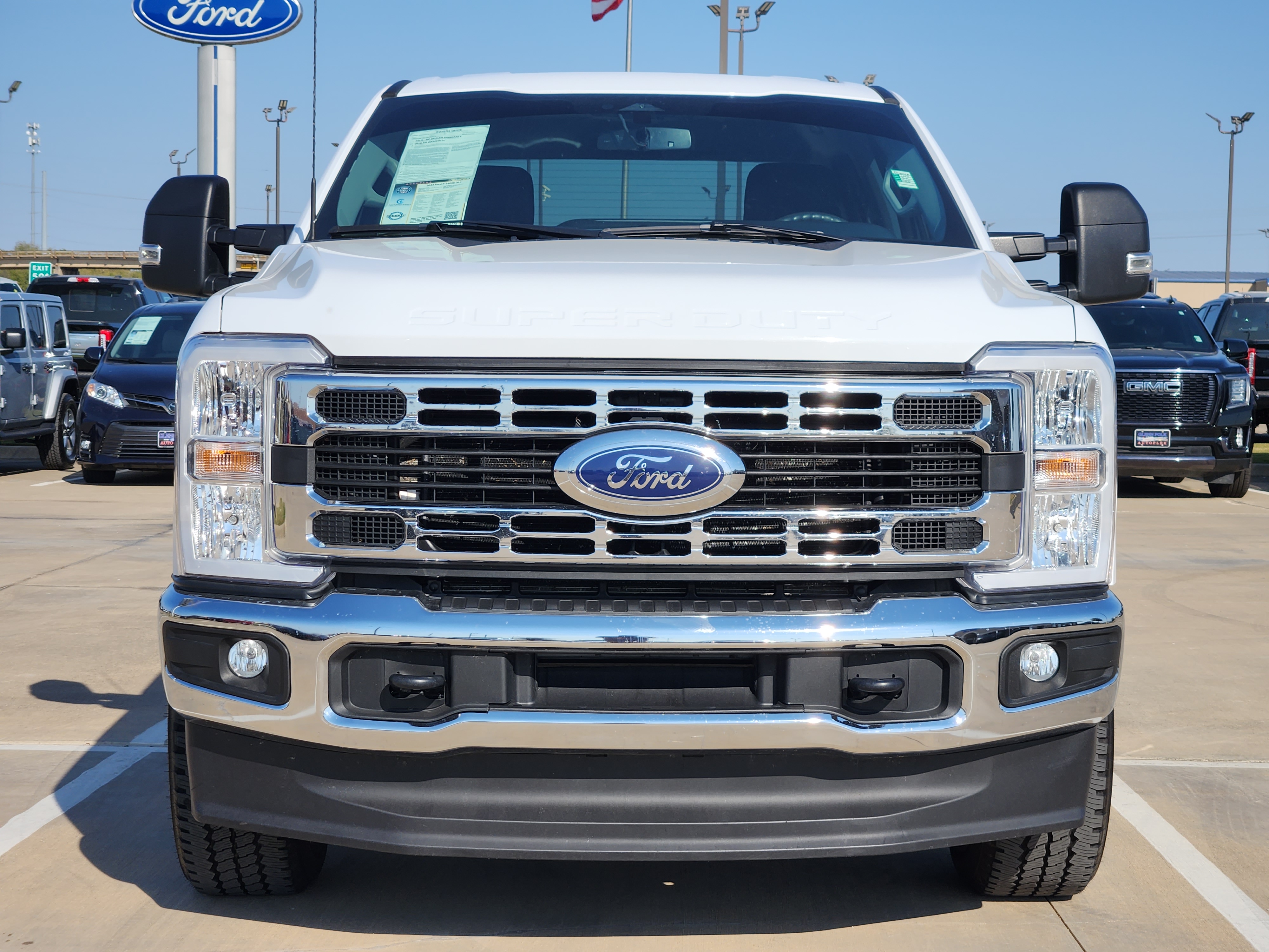 2023 Ford F-250SD XLT 2