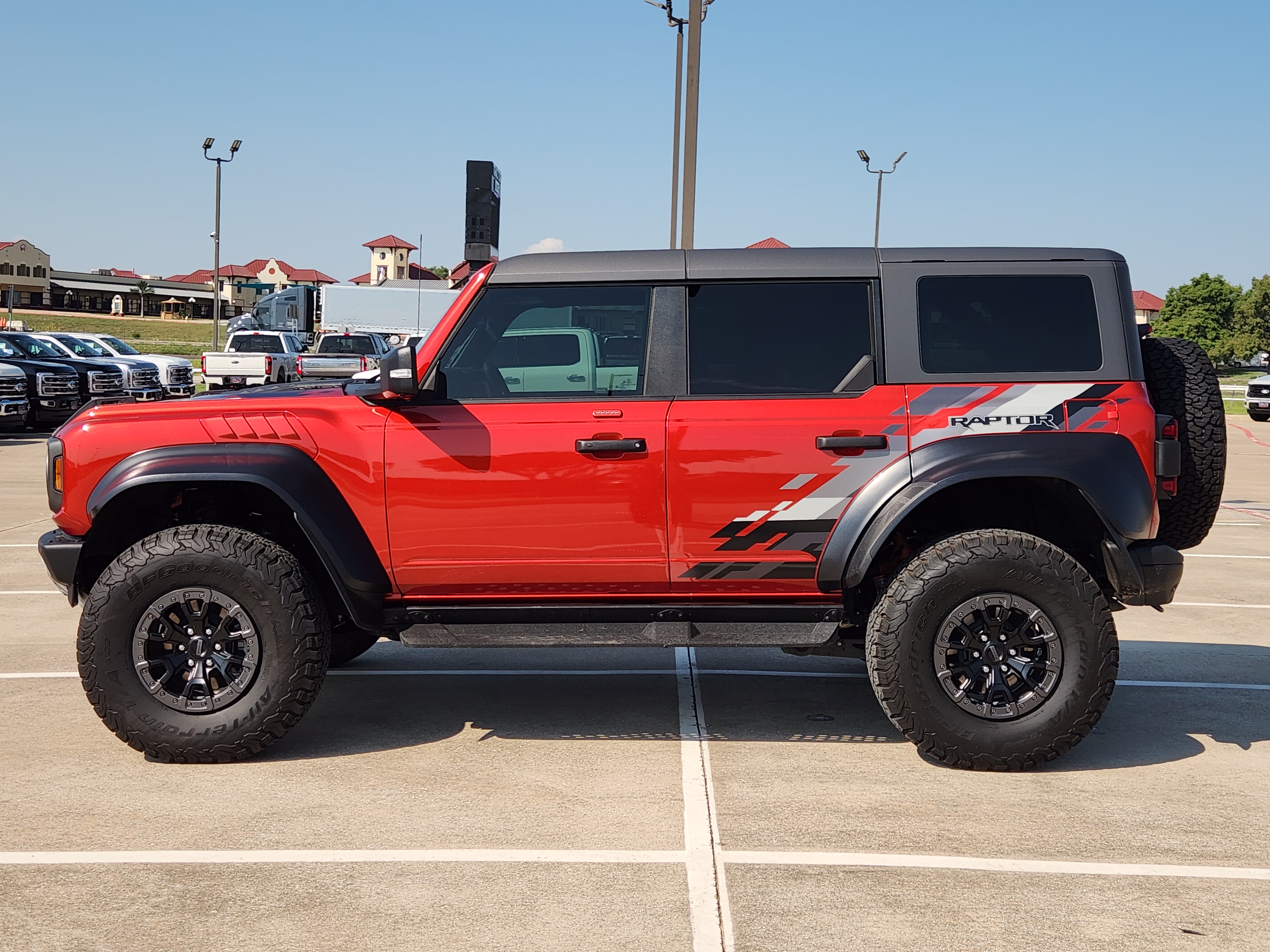 2023 Ford Bronco Raptor 4