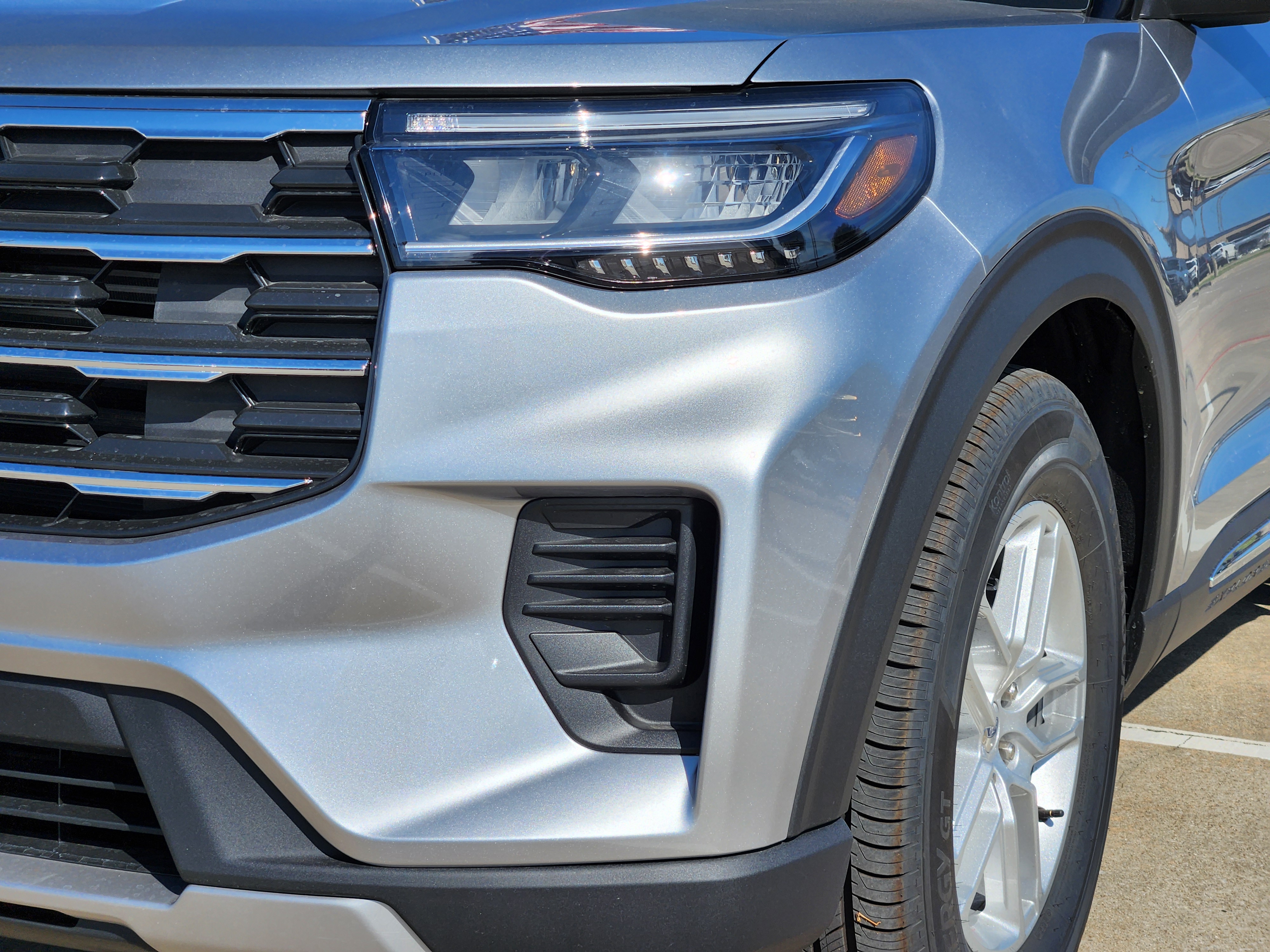 2025 Ford Explorer Active 7