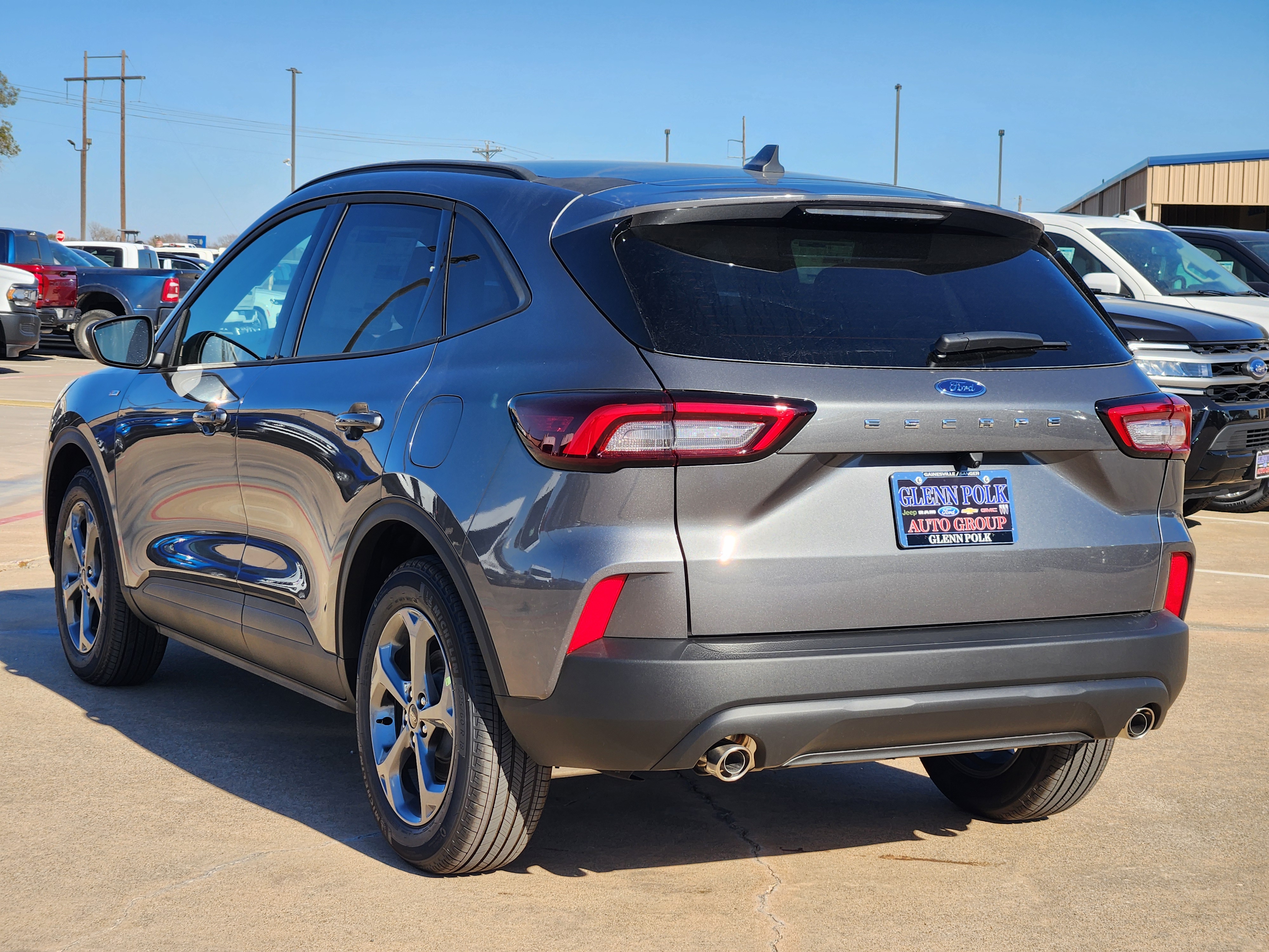 2025 Ford Escape ST-Line 4