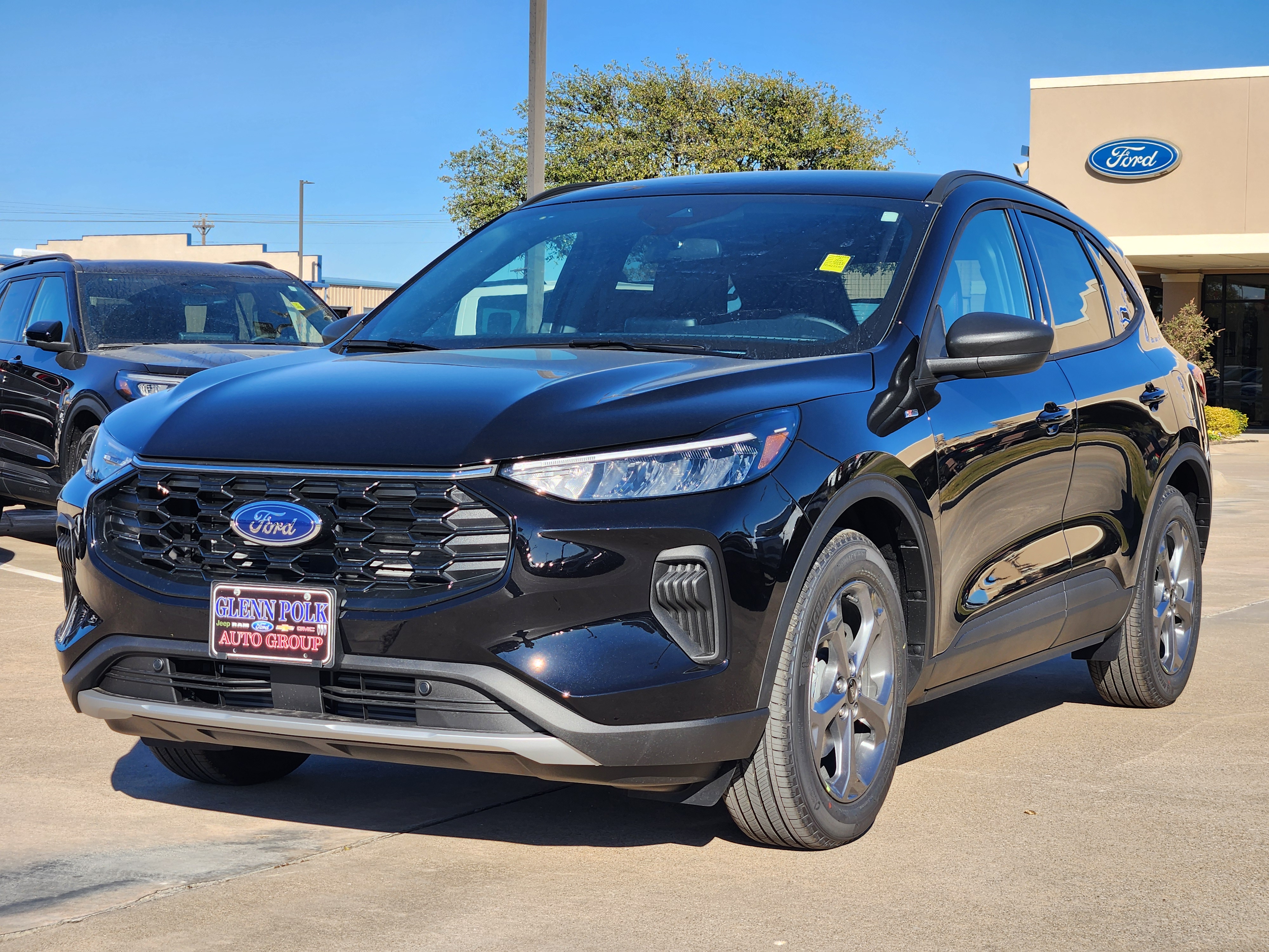 2025 Ford Escape ST-Line 2