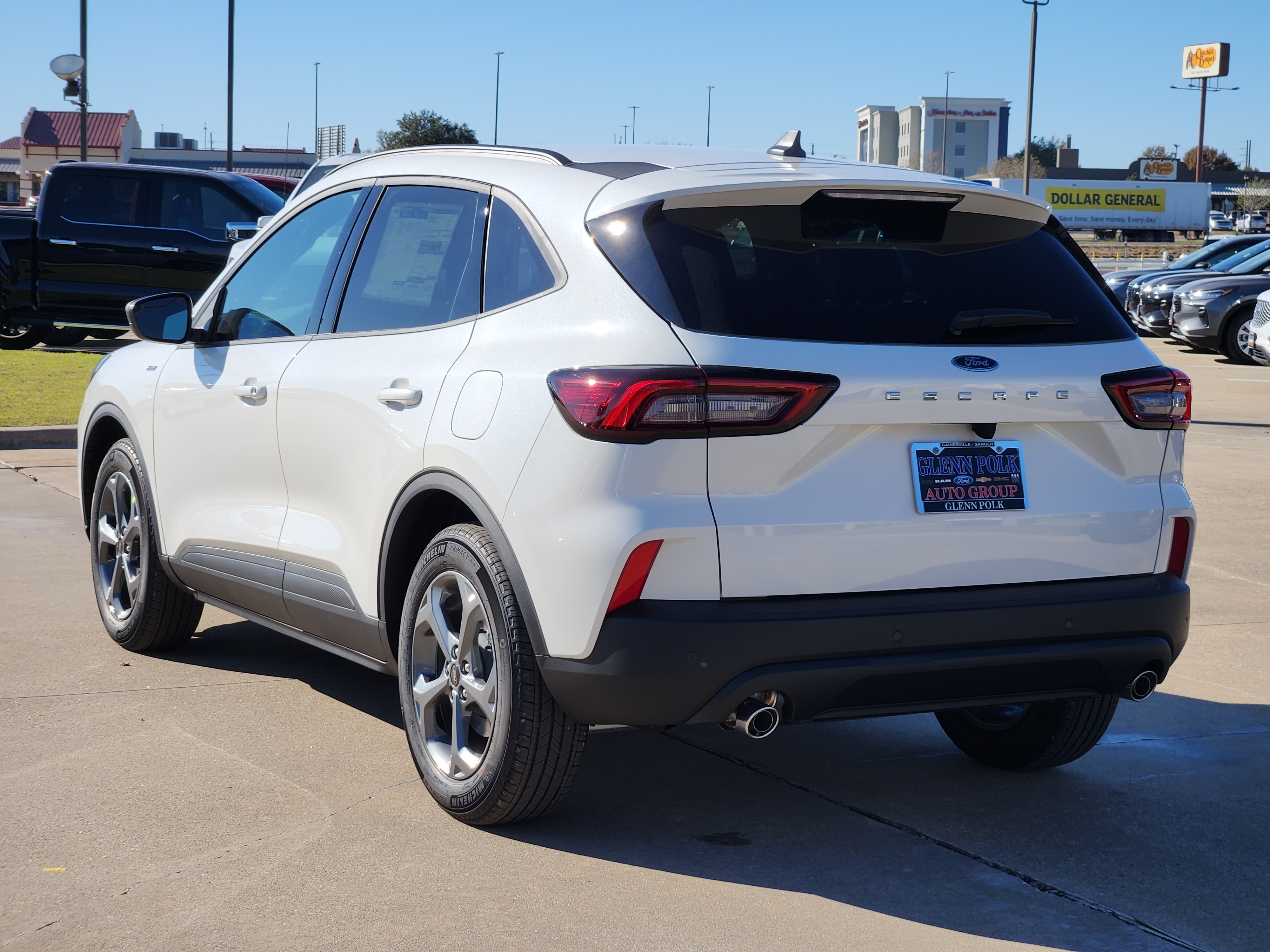 2025 Ford Escape ST-Line 4