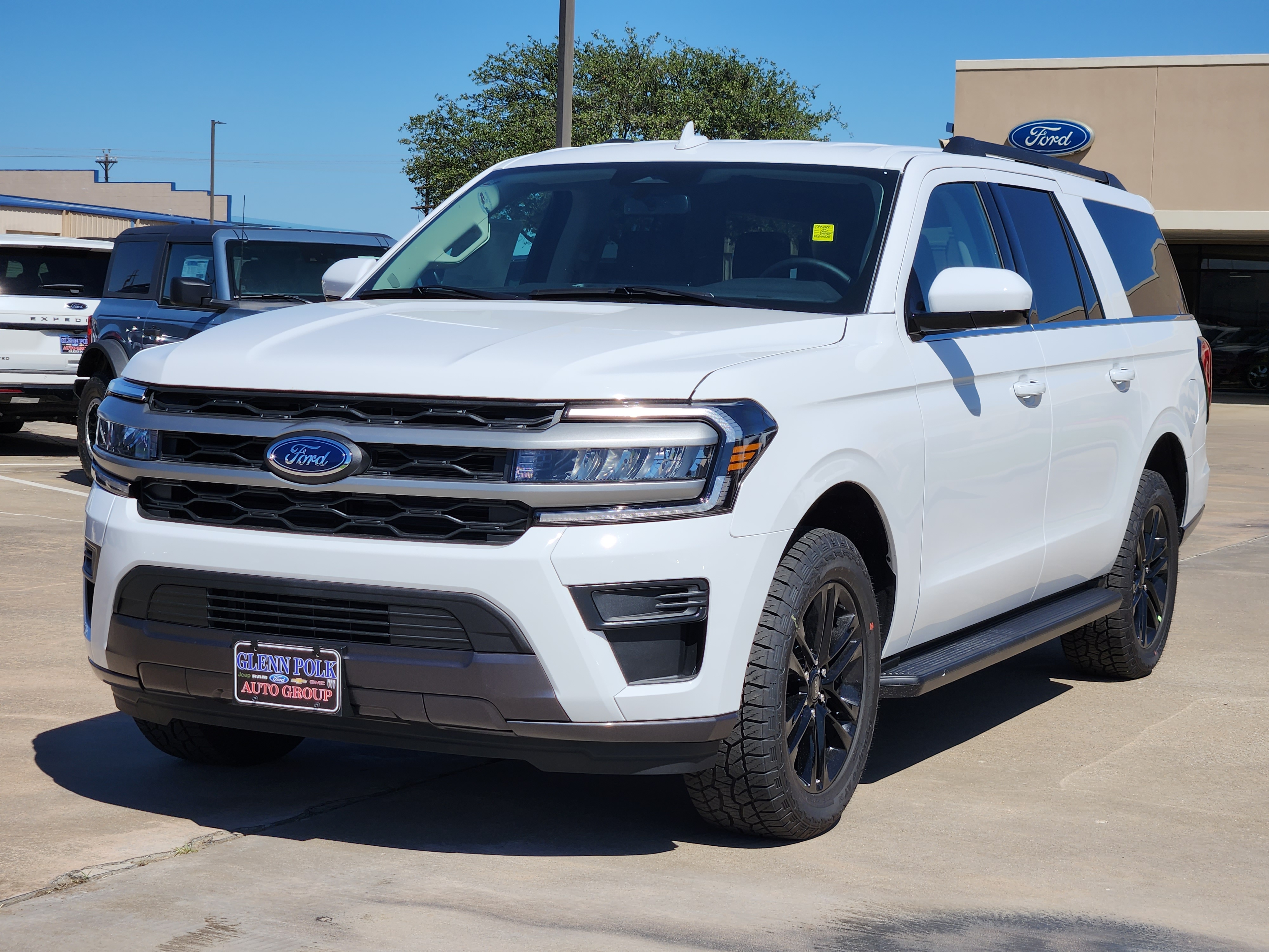 2024 Ford Expedition Max XLT 2