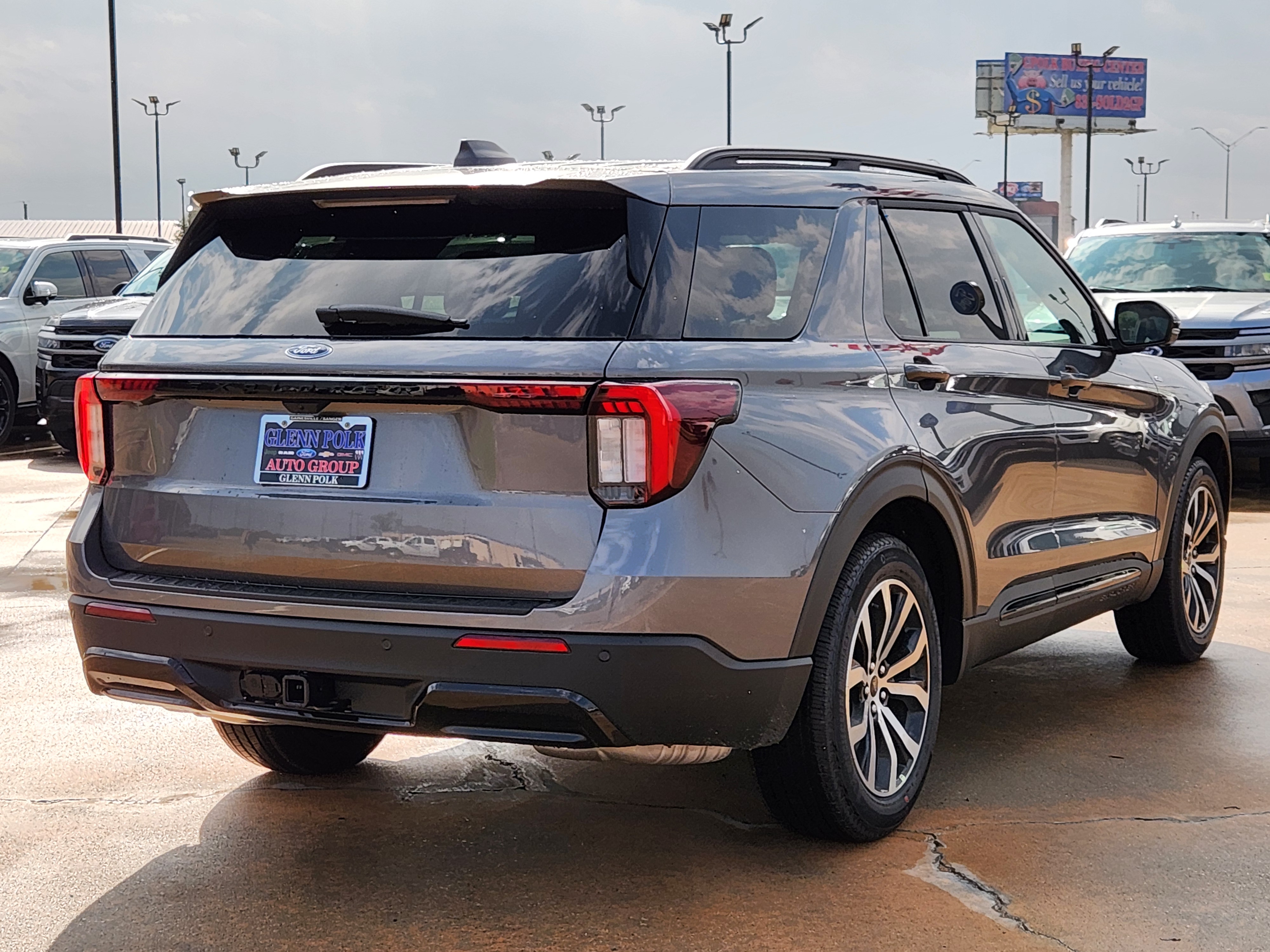 2025 Ford Explorer ST-Line 5