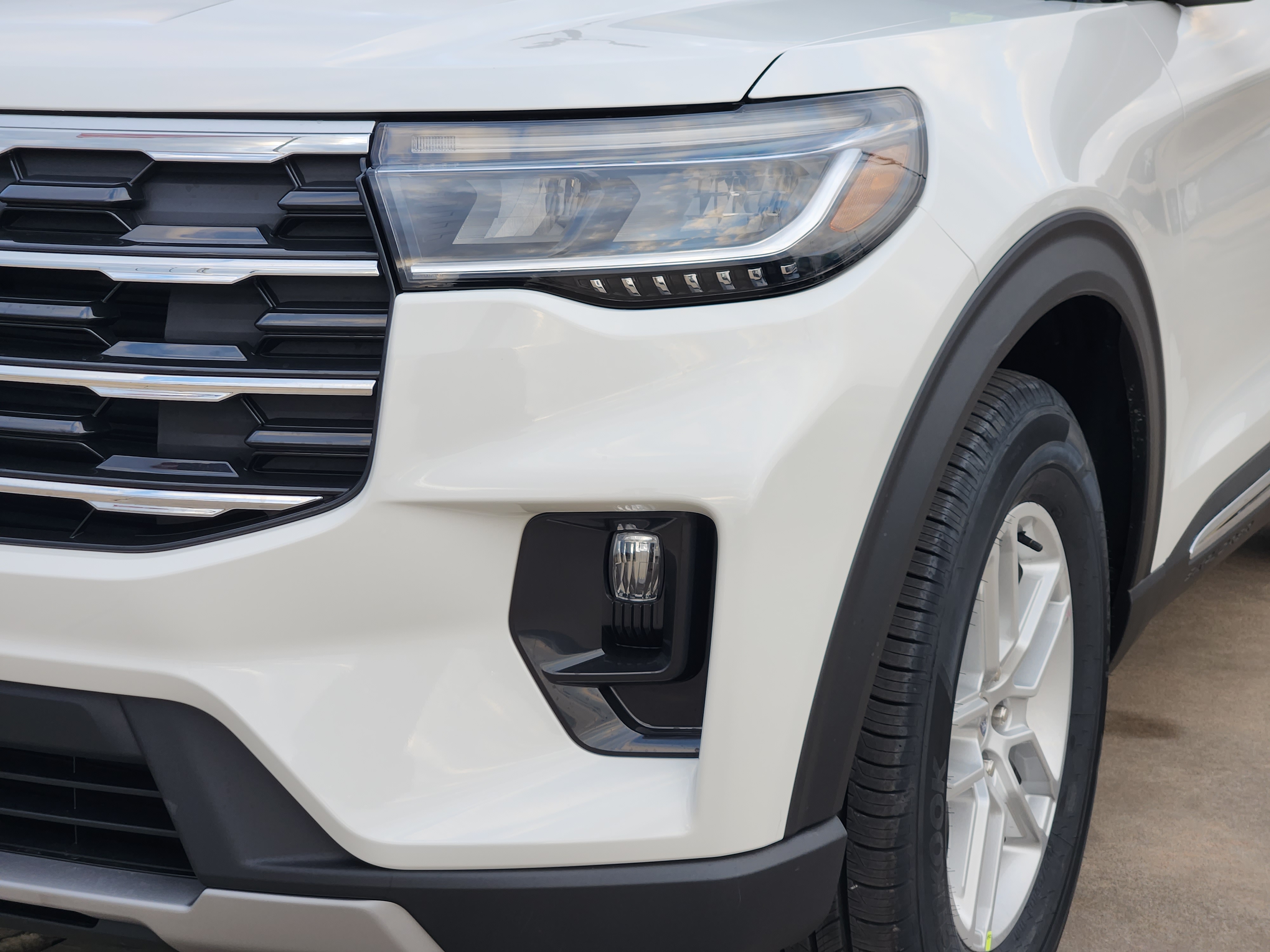 2025 Ford Explorer Active 7